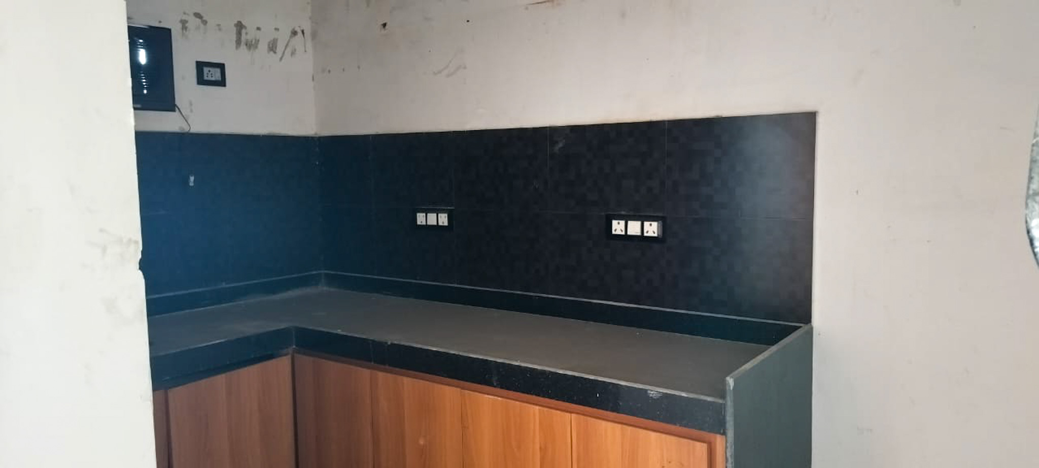 276 square feet Flat for sale in Mumbai — photo 2