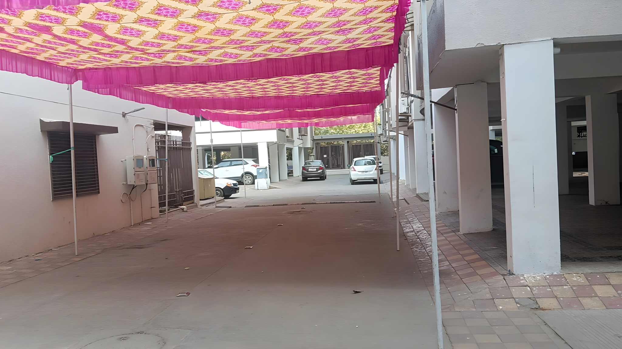 200 square yard Flat for sale in Ahmedabad — photo 11