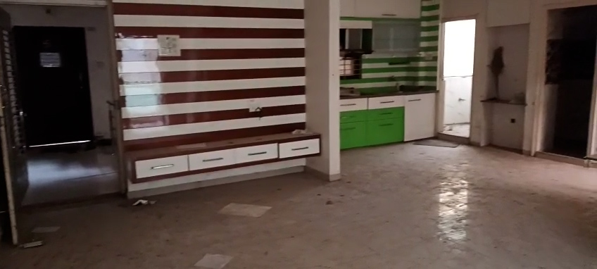 Flat for sale in Opp MM vohra Showroom, Kapurai Vadodara — photo 6