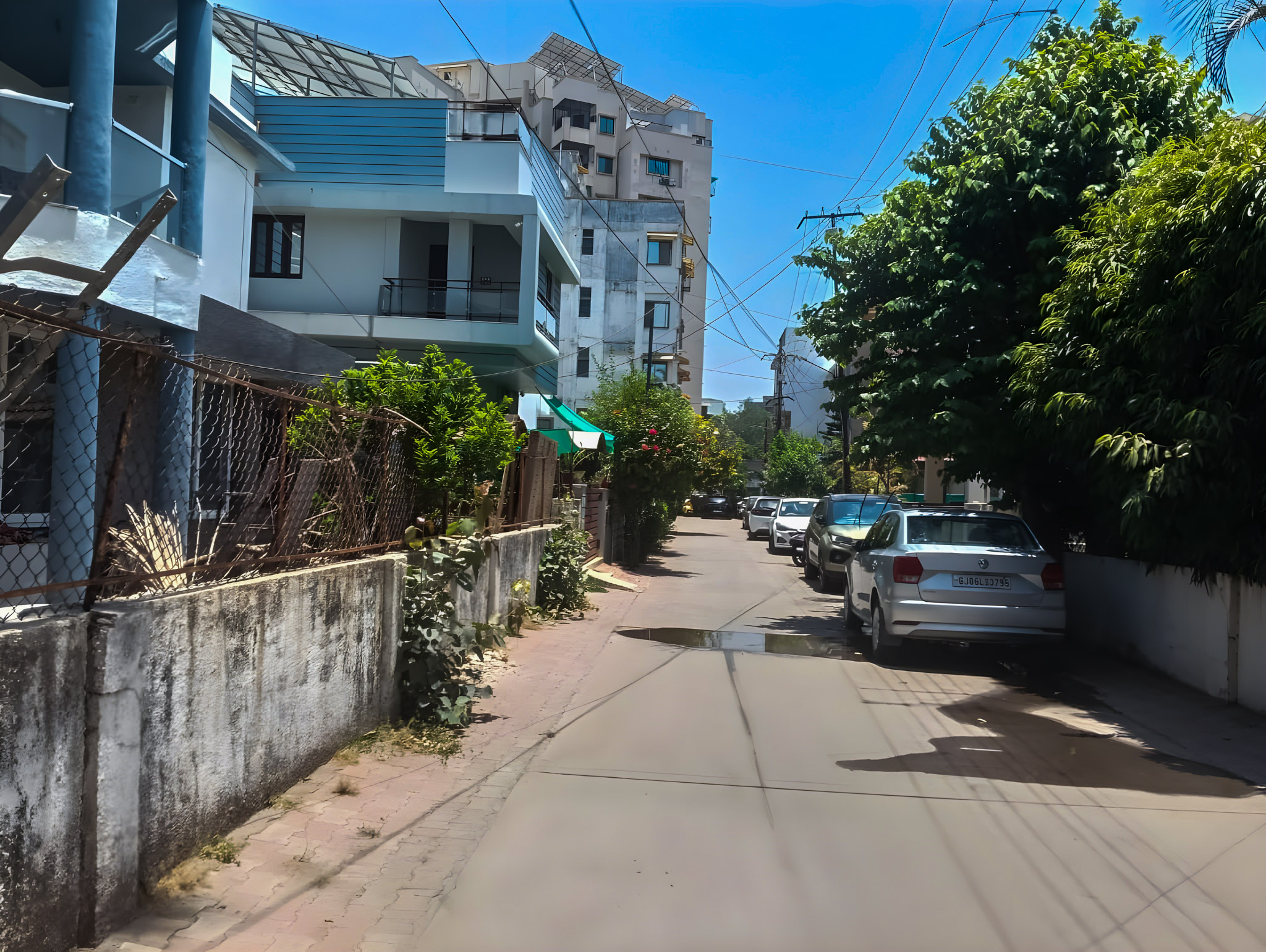 1675 square feet Flat for sale in Vadodara — photo 1