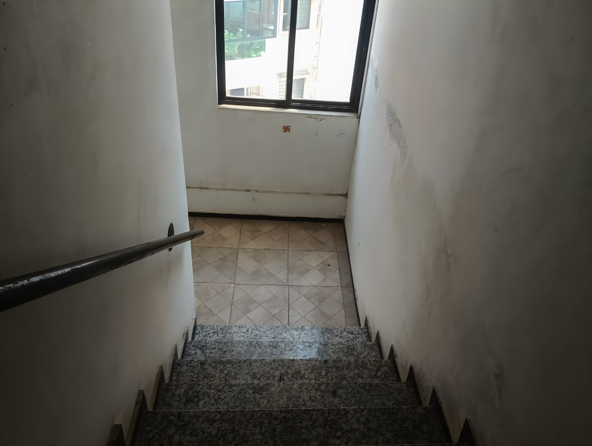 1675 square feet Flat for sale in Vadodara — photo 3