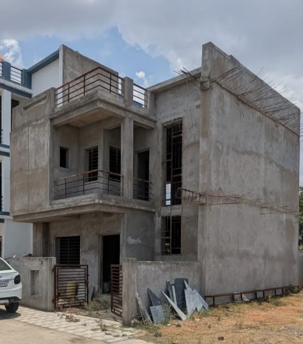 875 square feet Individual House for sale in Badkuhi — photo 1