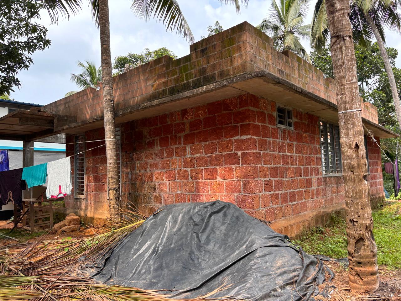 Individual House for sale in PALLIKKAL VILLAGE,KONDOTTY TALUK,MALAPPURAM DISTRICT Kannamangalam — photo 1