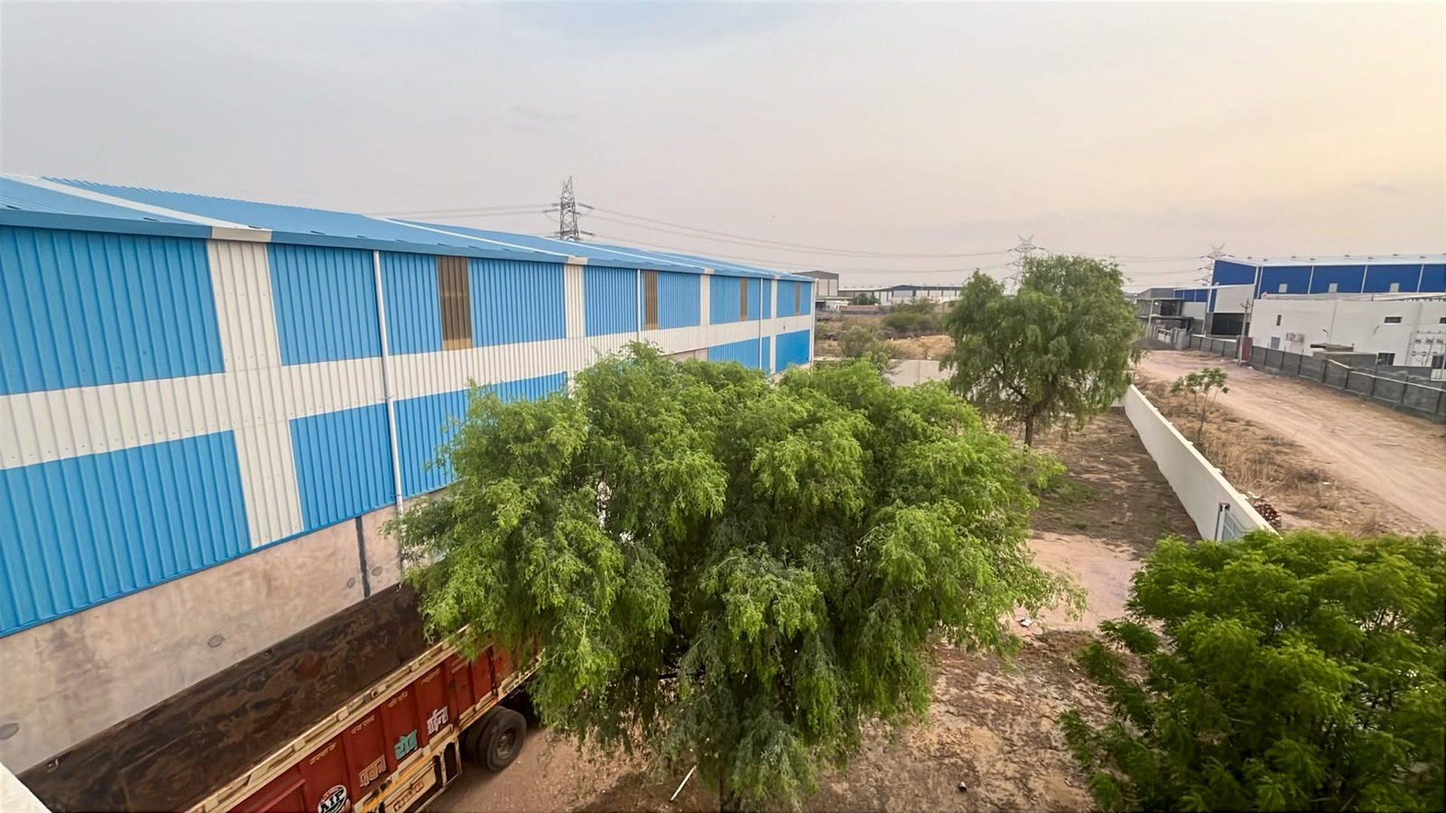 2500 square meter Industrial Plot with Factory Building for sale in KHARA Khara Industrial Area — photo 4