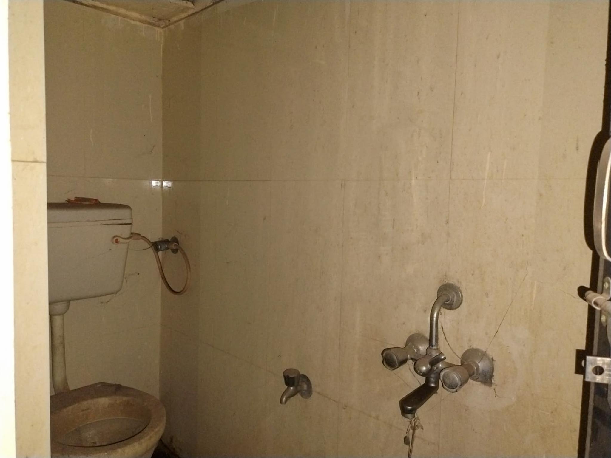 749 square feet Flat for sale in RAJYA LAKSHMI RESIDENCY, TADIGADAPA KRISHNA DISTRICT Vijayawada — photo 8