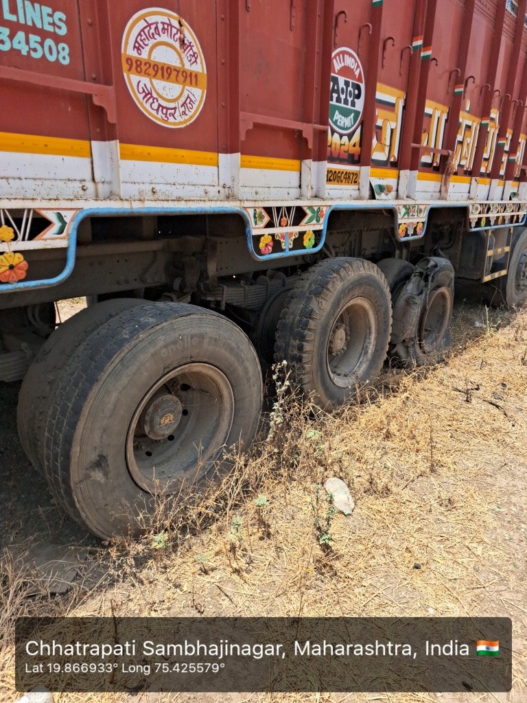 COMMERCIAL VEHICLE for sale in Chitegaon — photo 2