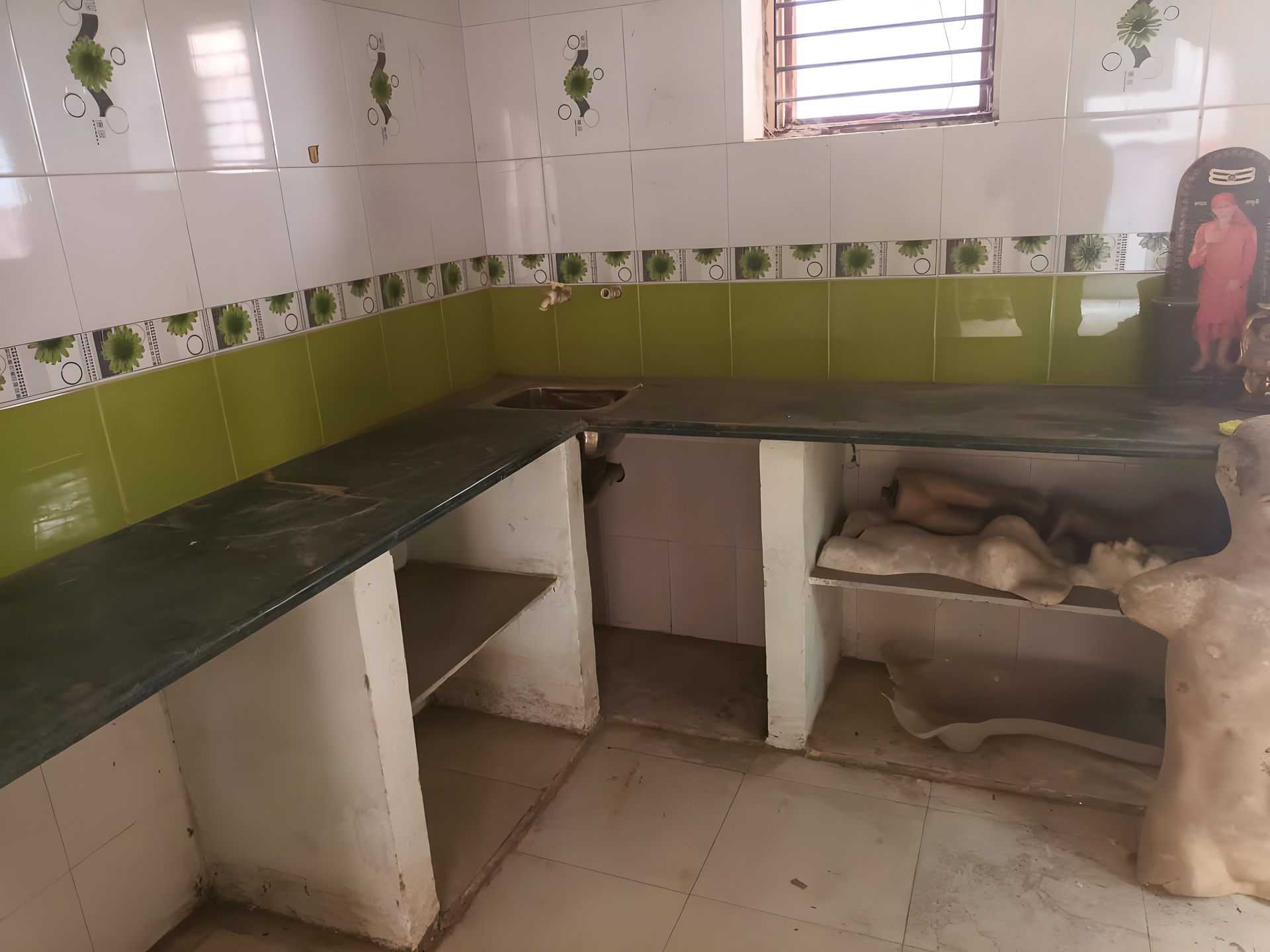 515 square feet Flat for sale in KOTYARK NAGAR CO OP HOUSING SOCIETY, NR. - SHASTRI BAUG ROAD, KASBA, VADODARA Vadodara — photo 10