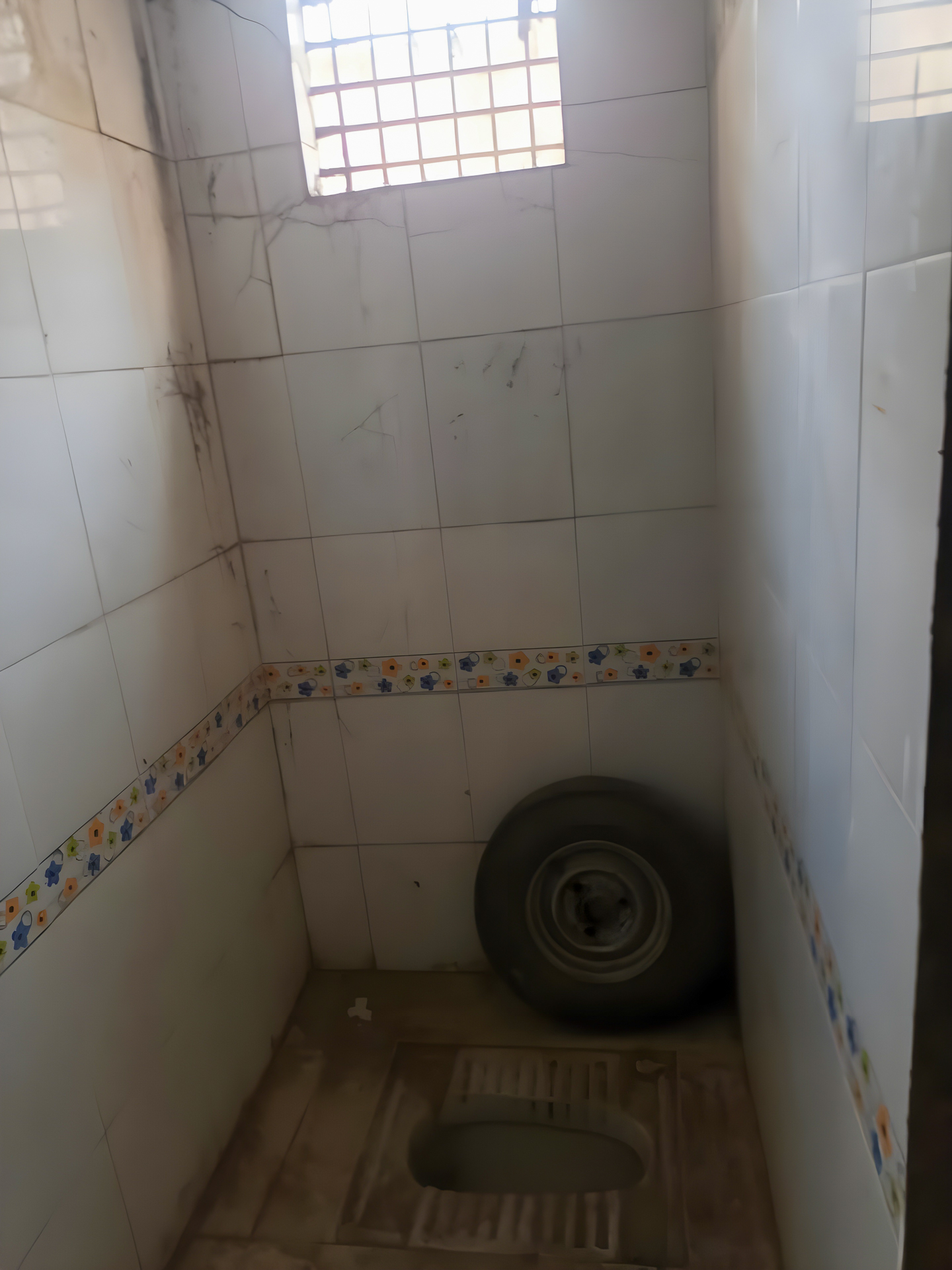 515 square feet Flat for sale in KOTYARK NAGAR CO OP HOUSING SOCIETY, NR. - SHASTRI BAUG ROAD, KASBA, VADODARA Vadodara — photo 13