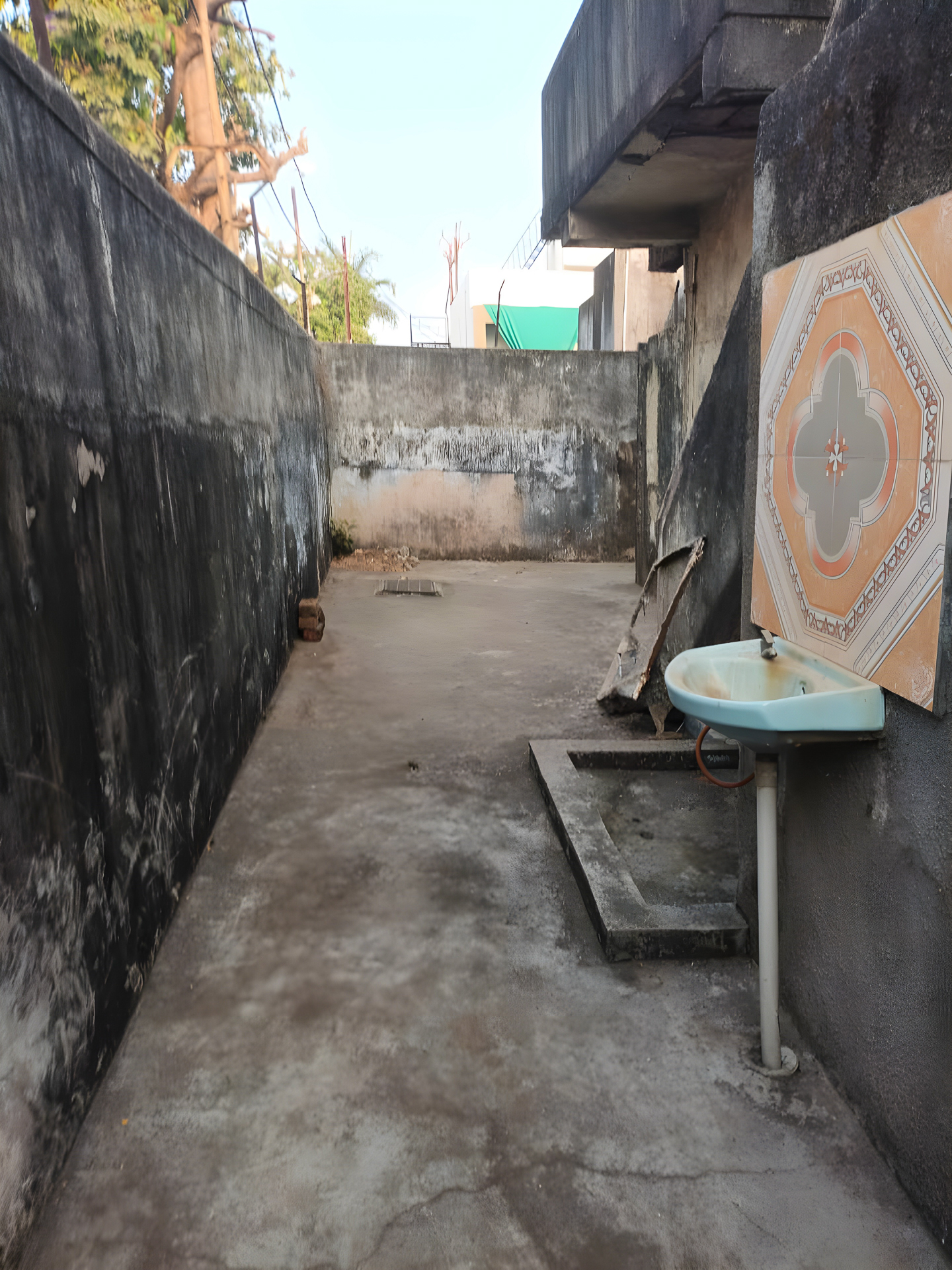515 square feet Flat for sale in KOTYARK NAGAR CO OP HOUSING SOCIETY, NR. - SHASTRI BAUG ROAD, KASBA, VADODARA Vadodara — photo 5