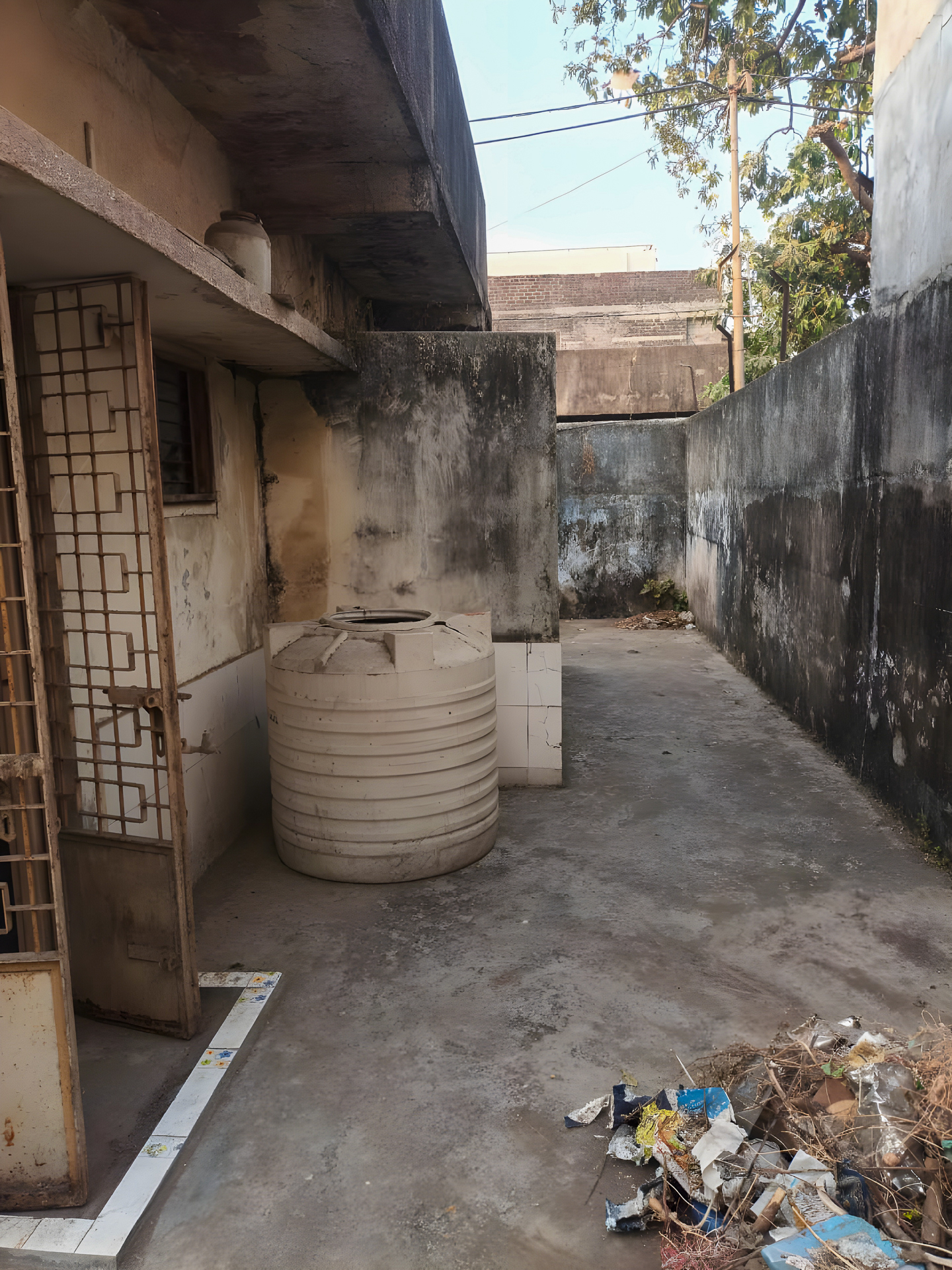 515 square feet Flat for sale in KOTYARK NAGAR CO OP HOUSING SOCIETY, NR. - SHASTRI BAUG ROAD, KASBA, VADODARA Vadodara — photo 8