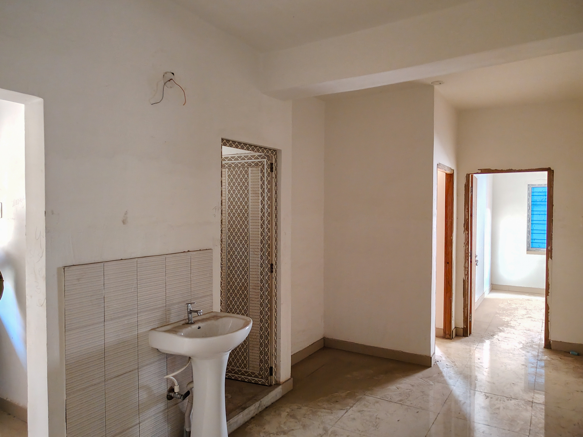 1250 square feet Flat for sale in Kolkata — photo 1