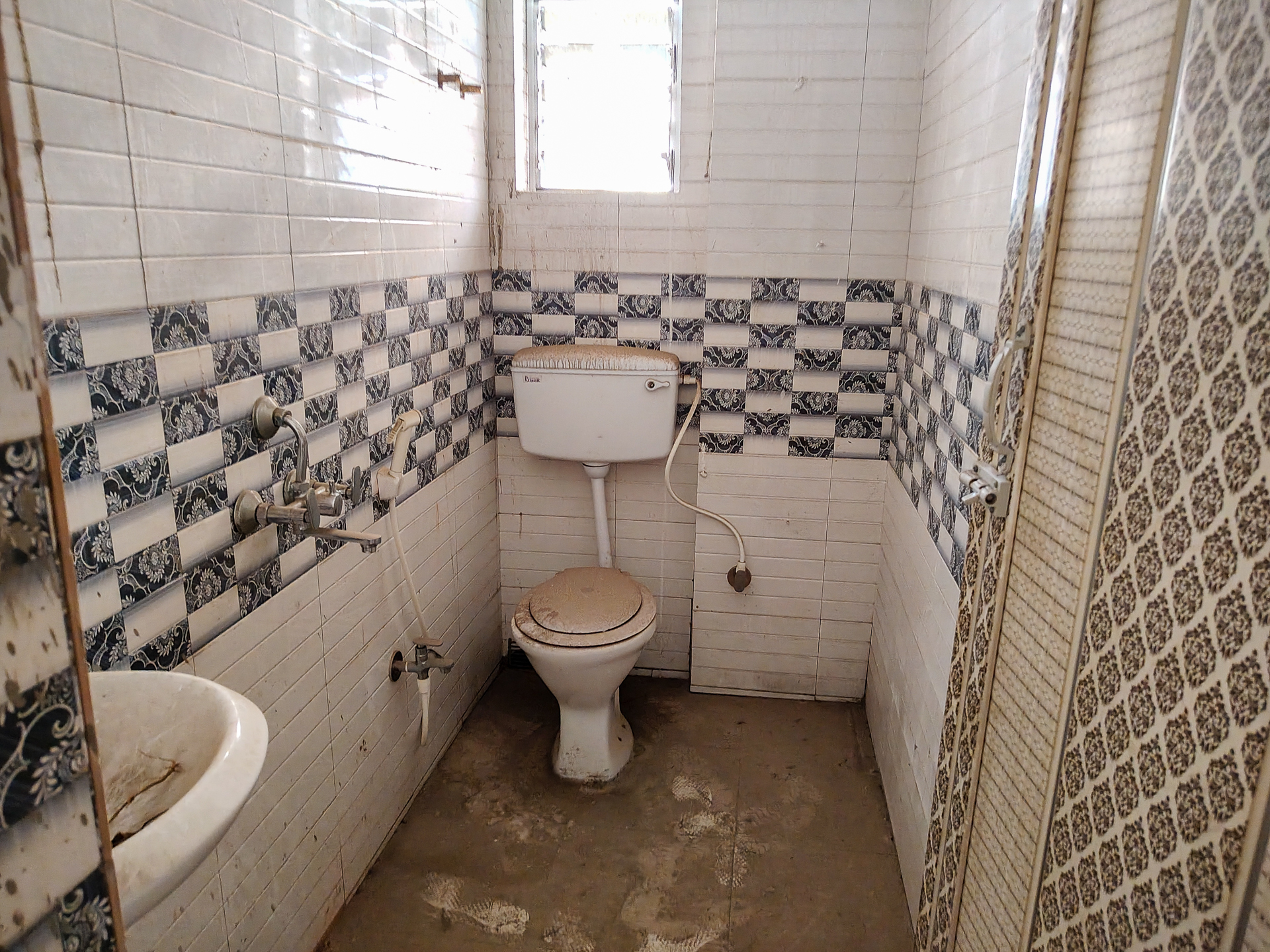 1250 square feet Flat for sale in Kolkata — photo 12