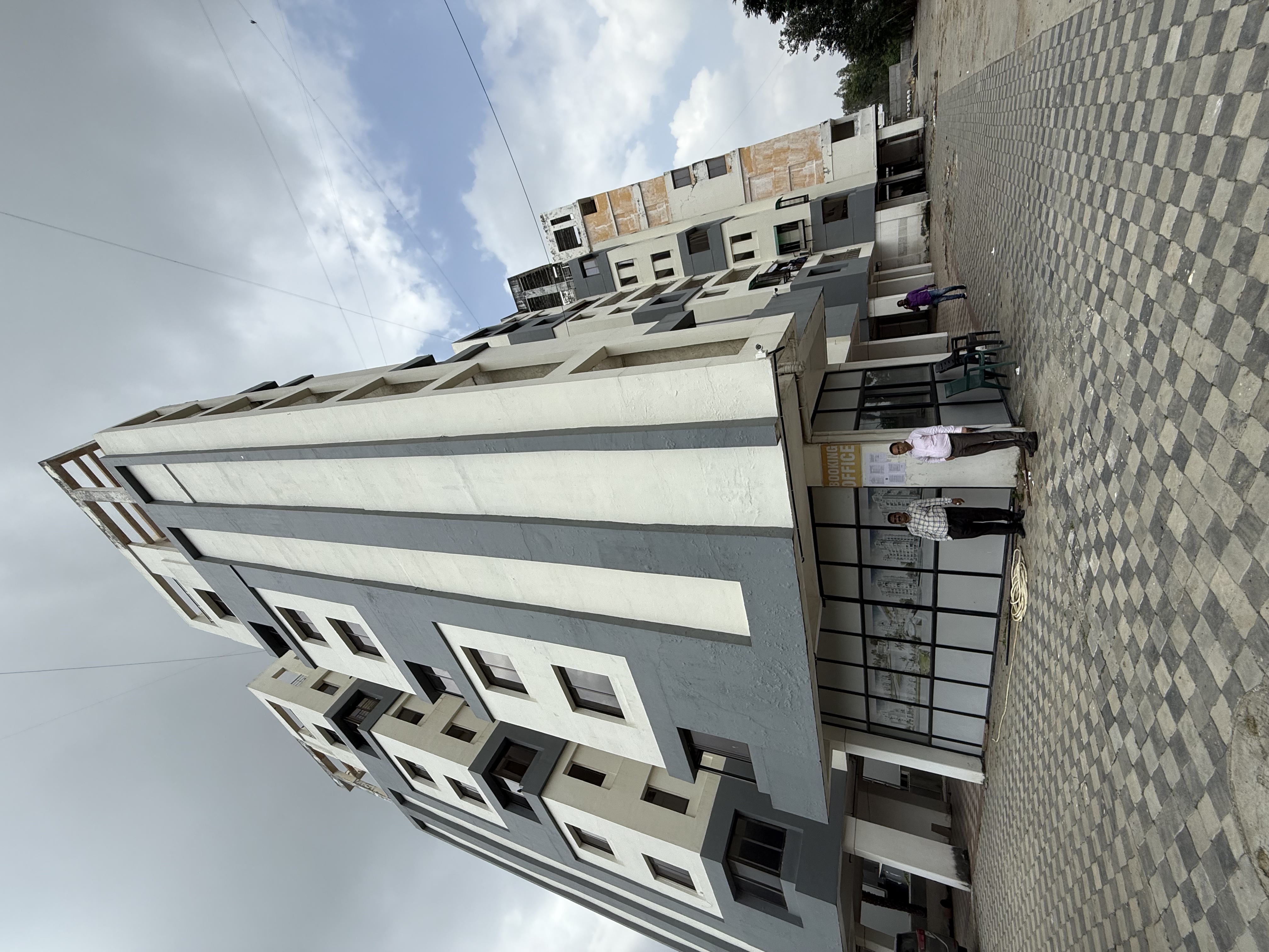102 square meter Flat for sale in THE POSH PAVILION - BILL, VADODARA Vadodara — photo 1