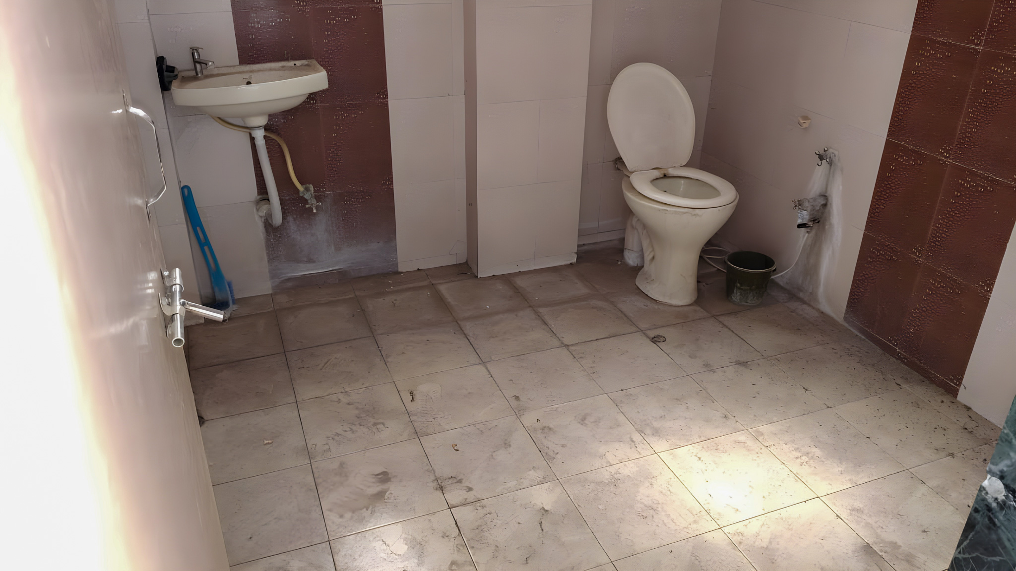 1176 square feet Flat for sale in Ichchhapor — photo 6