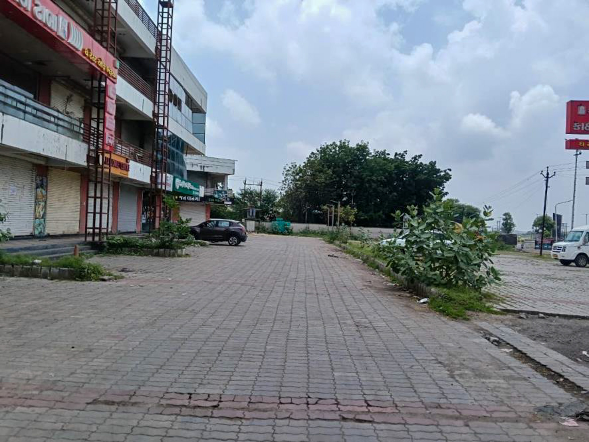 Shops for sale in GIDC Halol 2 — photo 3