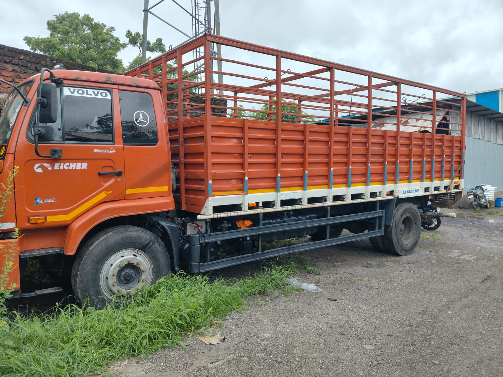 GOODS CARRIER TRUCK for sale in Nanded — photo 2