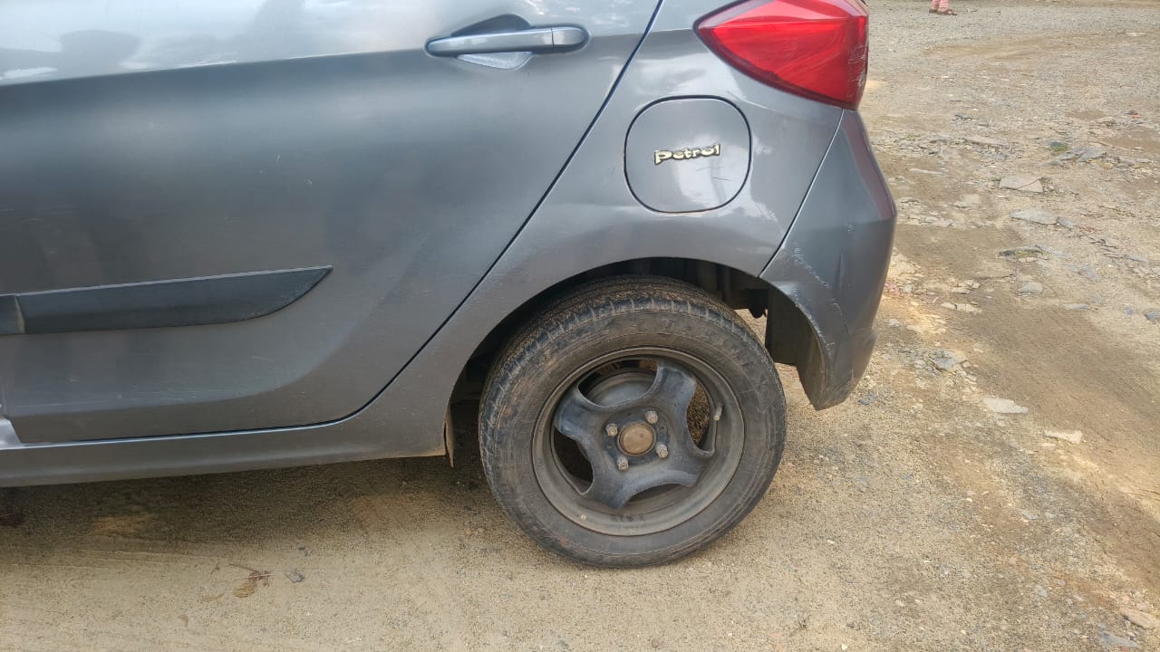 2018 Tata Tiago XZA AMT Hatchback 7 years for sale in X Kothamangalam — photo 3