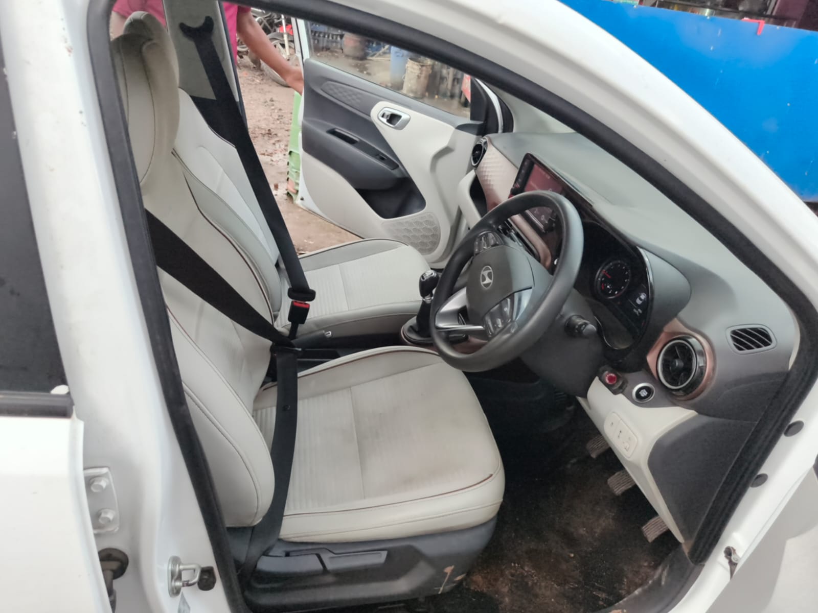2025 Hyundai Aura E 1.2 Petrol MT Sedan 1 years for sale in BENGAL PARKING Koyra — photo 18