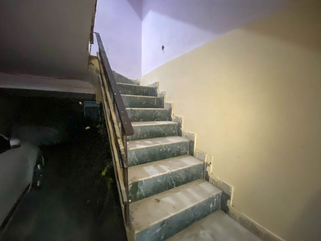 Flat for sale in New Delhi — photo 4