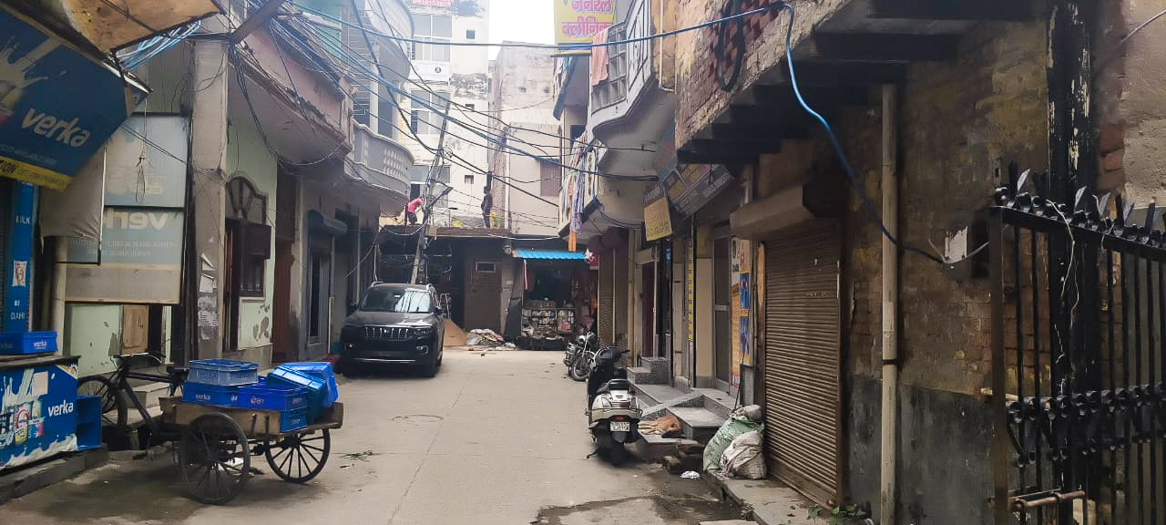 6 BHK Individual House for sale in NEAR KIDZEE SCHOOL New Delhi — photo 4