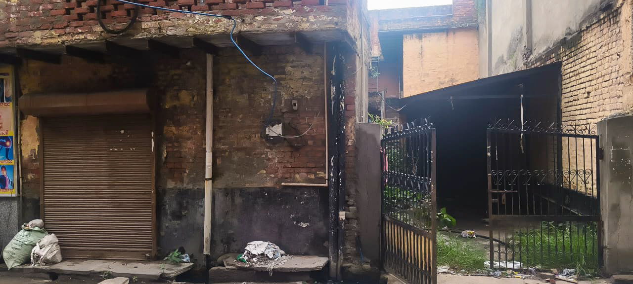 6 BHK Individual House for sale in NEAR KIDZEE SCHOOL New Delhi — photo 5