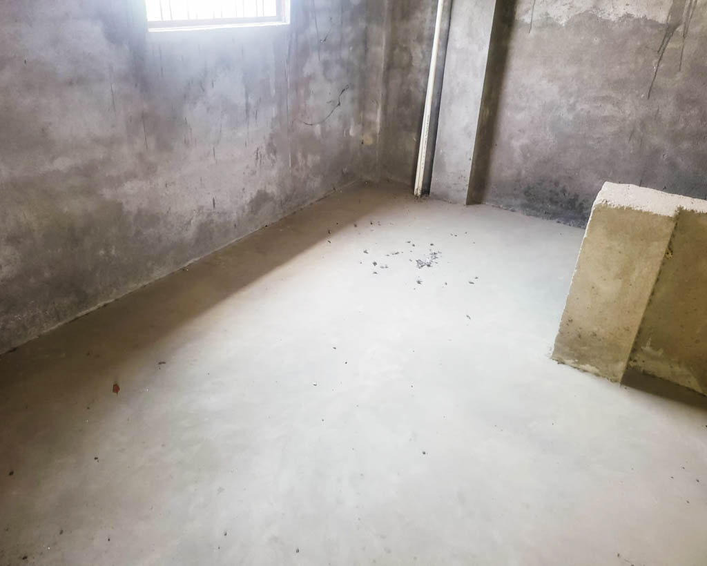 185.8 square meter A two and half storey building made over plot area 185.80 sq mtr for the purpose of running a iron nail manufacturing unit along with office & other amenities. for sale in Barabanki