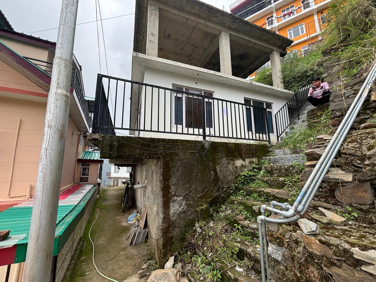 247.44 square meter Individual House for sale in lower panthagati pratap nagar Shimla — photo 3