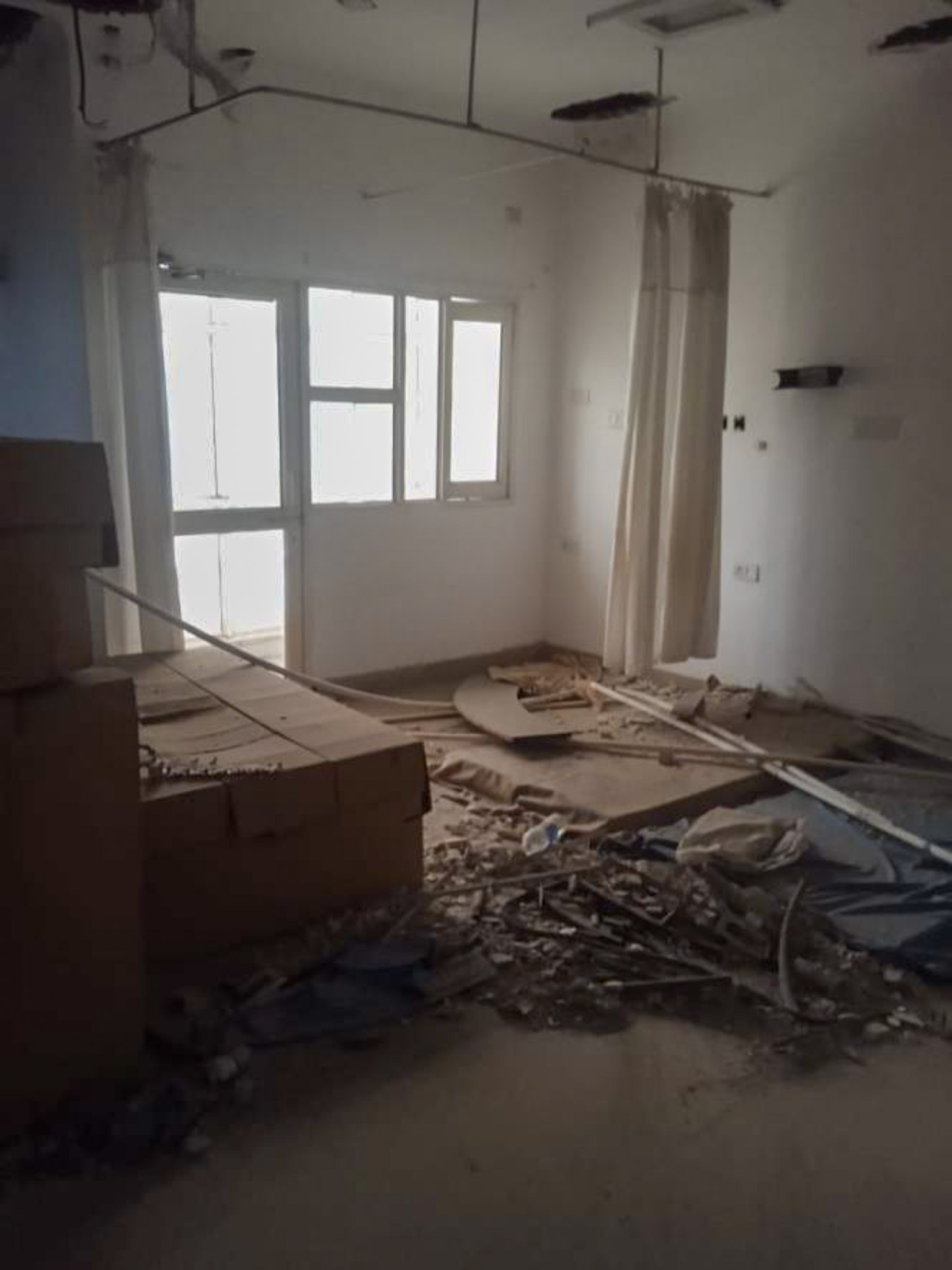 Office for sale in Malhotra Hospital, Bhatoli Kalan, Baddi Baddi — photo 36