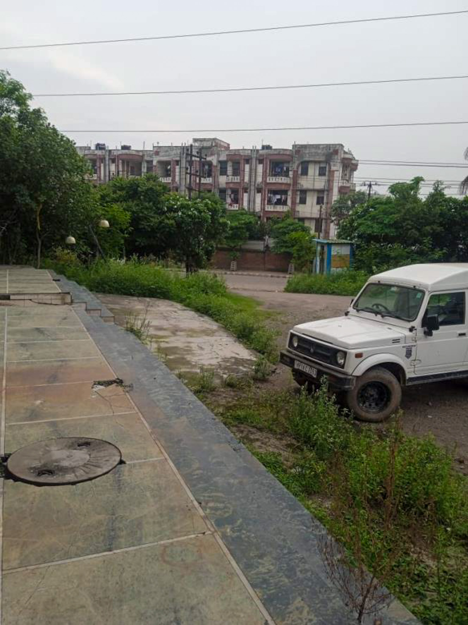 Office for sale in Malhotra Hospital, Bhatoli Kalan, Baddi Baddi — photo 14