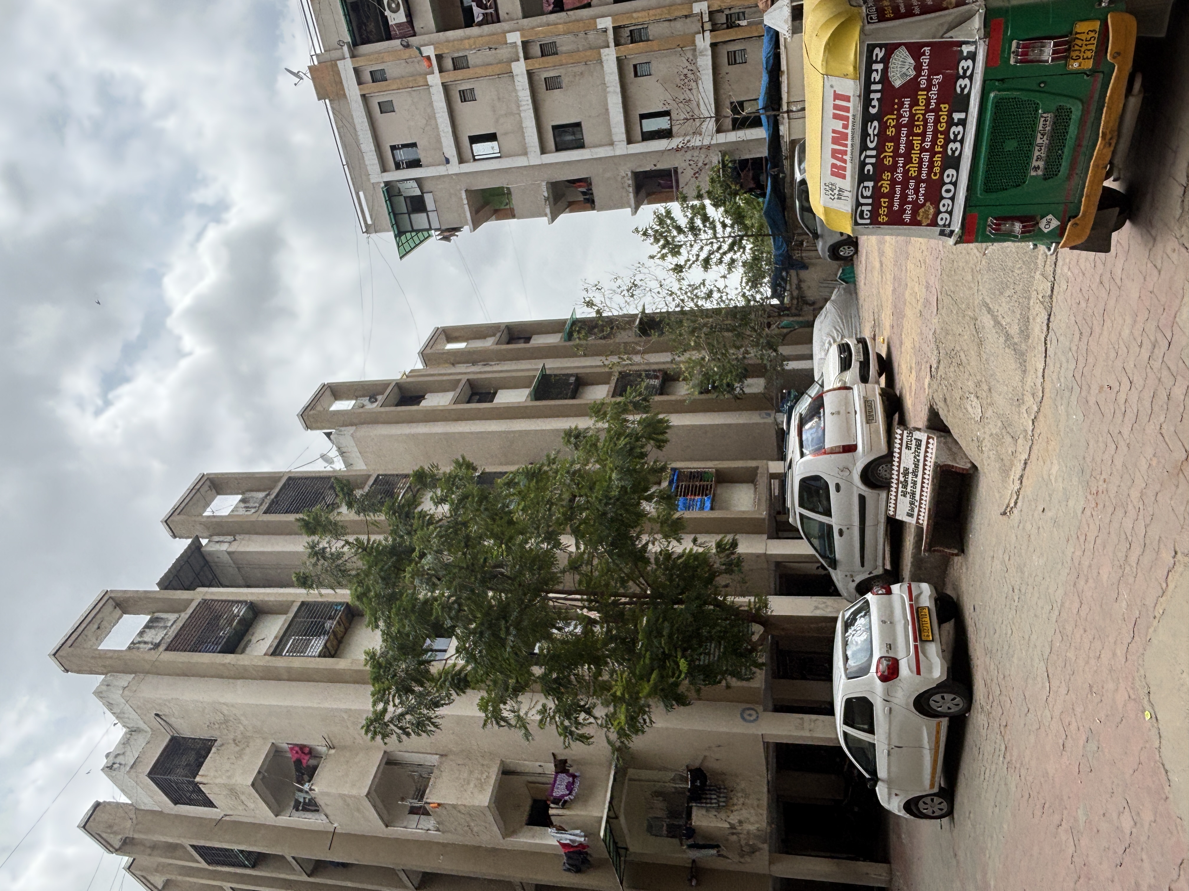 1 BHK Flat for sale in NAIYA APARTMENT, RAMOL, AHMEDABAD Ahmedabad — photo 3