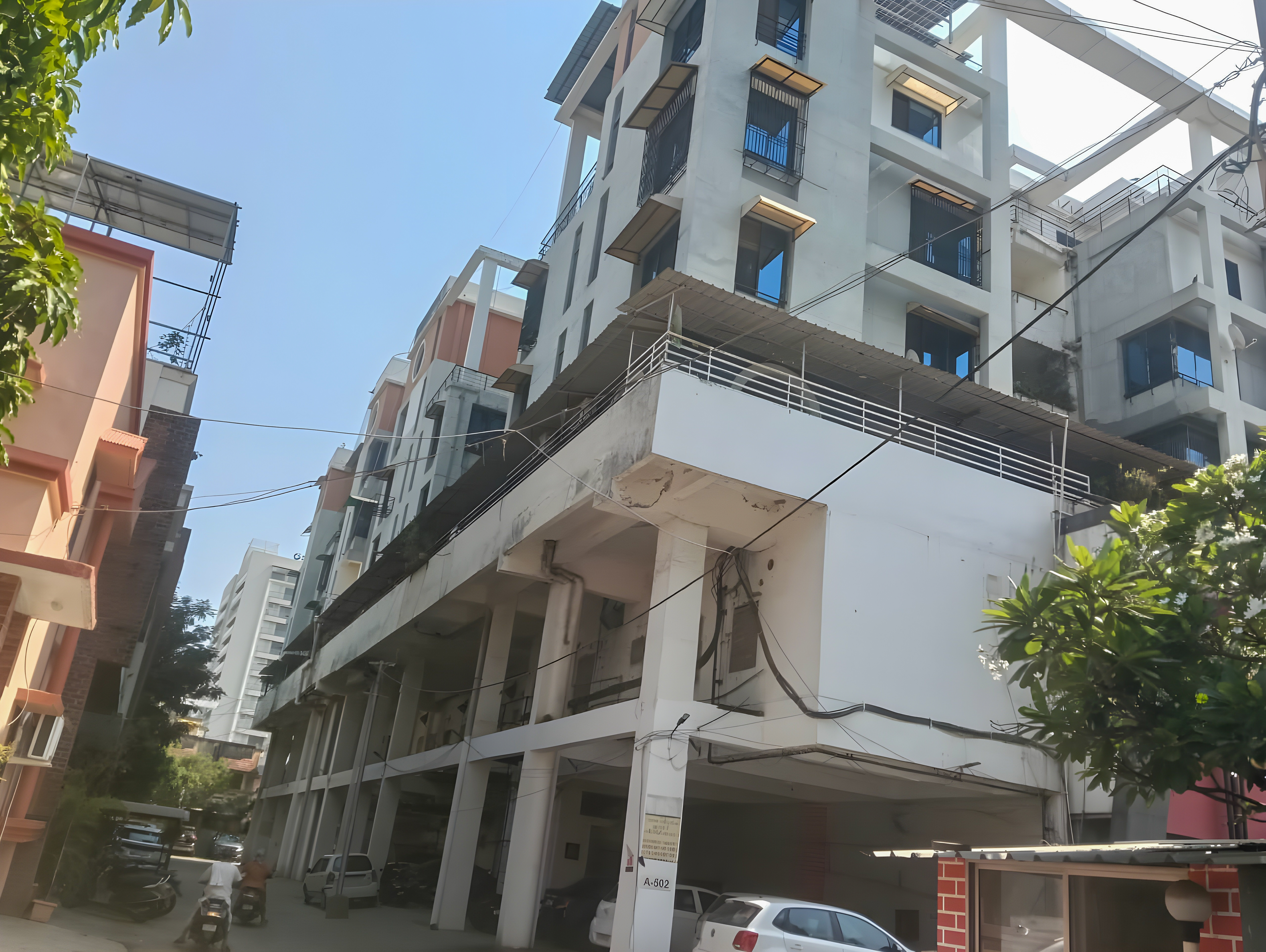 145.39 square meter Flat for sale in Bahubali circle manjalpur Vadodara — photo 24