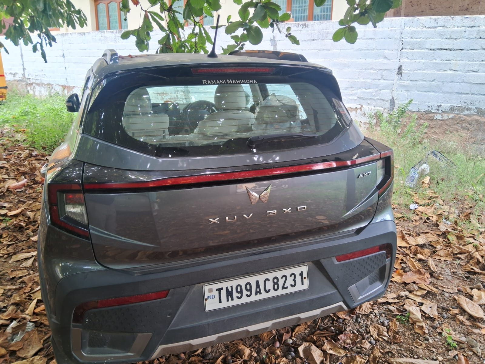 2024 Mahindra XUV 3XO AX7L Compact SUV 3500 km 2 years for sale in BOI Coimbatore — photo 2