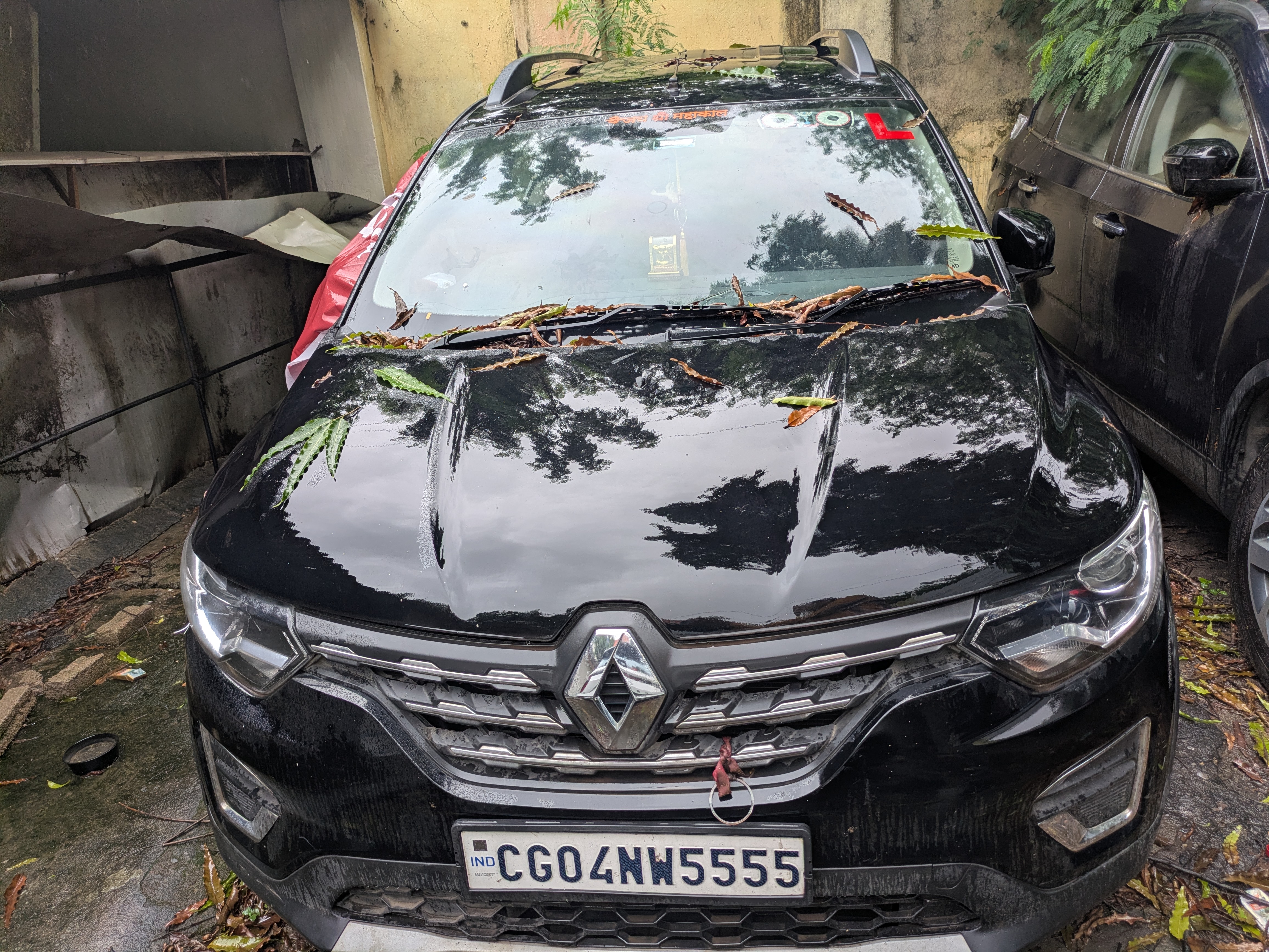 2024 Renault Triber RXZ EASY-R AMT MUV 2 years for sale in Bank of baroda Regional office Raipur — photo 1