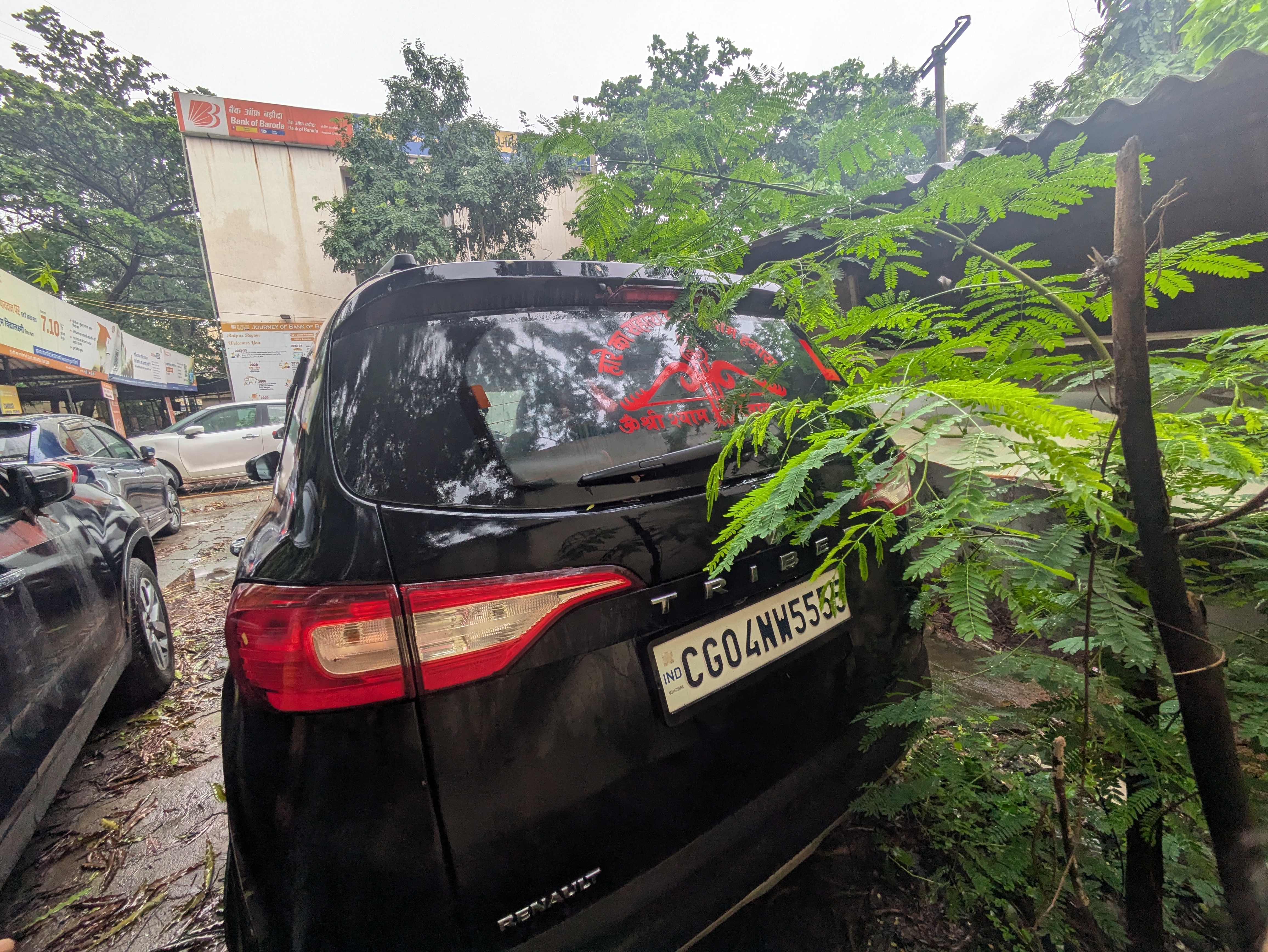 2024 Renault Triber RXZ EASY-R AMT MUV 2 years for sale in Bank of baroda Regional office Raipur — photo 3