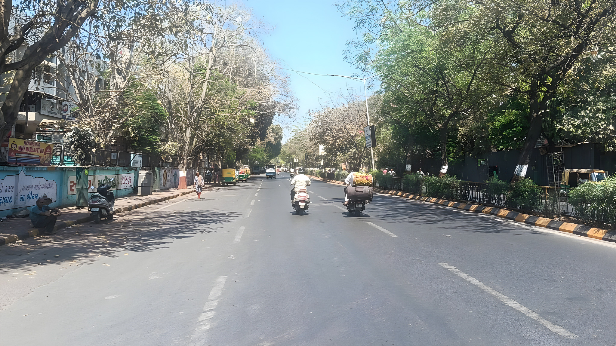 39.31 square meter Shops for sale in MADHAVPURA MARKET DARIYAPUR KAZIPUR AHMEDABAD Ahmedabad — photo 2
