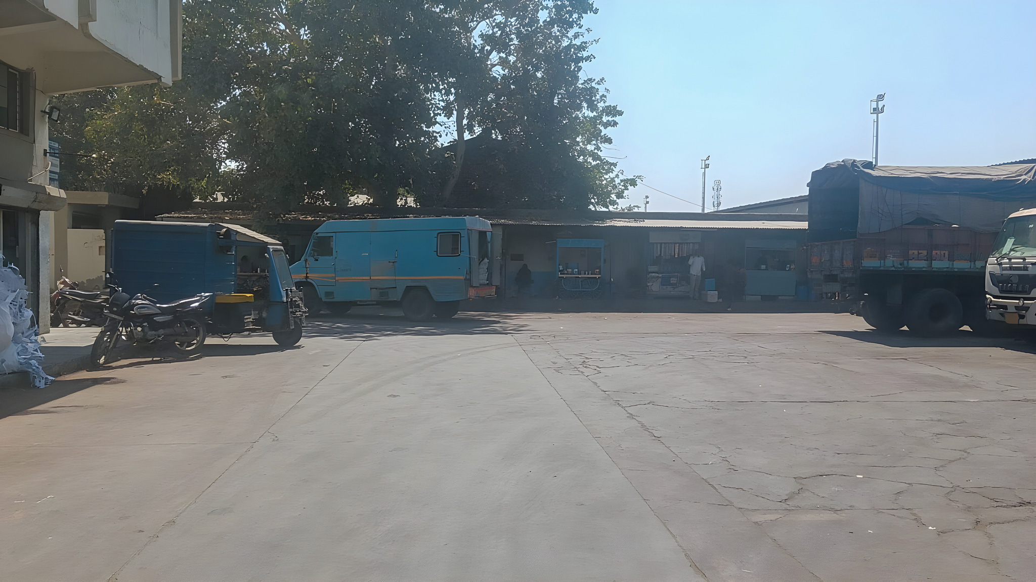 39.31 square meter Shops for sale in MADHAVPURA MARKET DARIYAPUR KAZIPUR AHMEDABAD Ahmedabad — photo 8