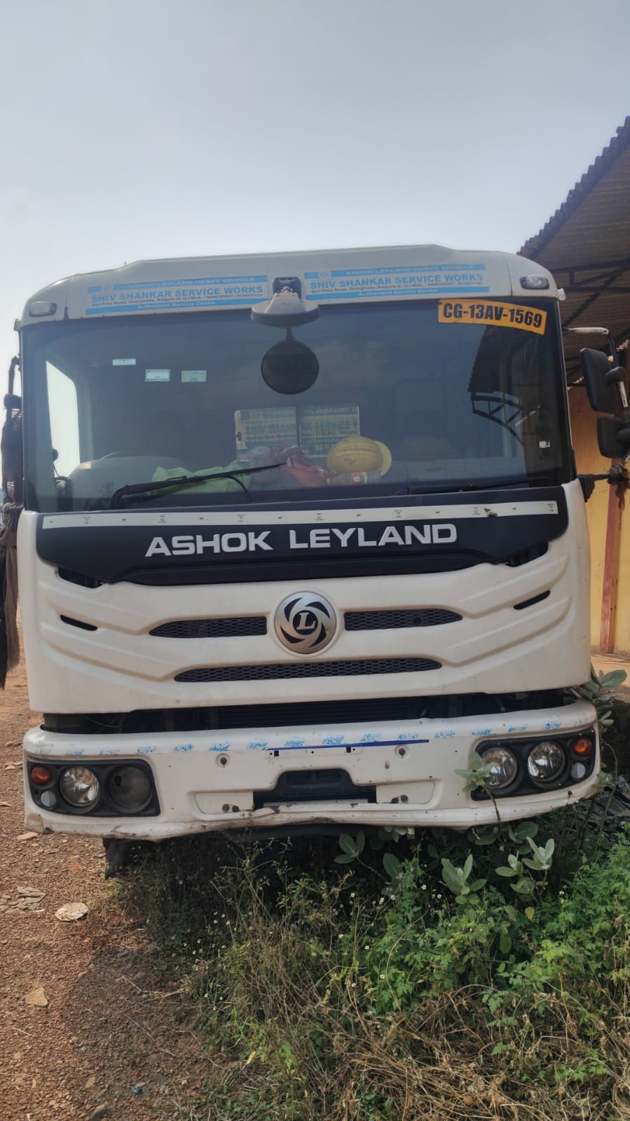TRUCK for sale in KUDEKELA Jindal Industrial Park — photo 1