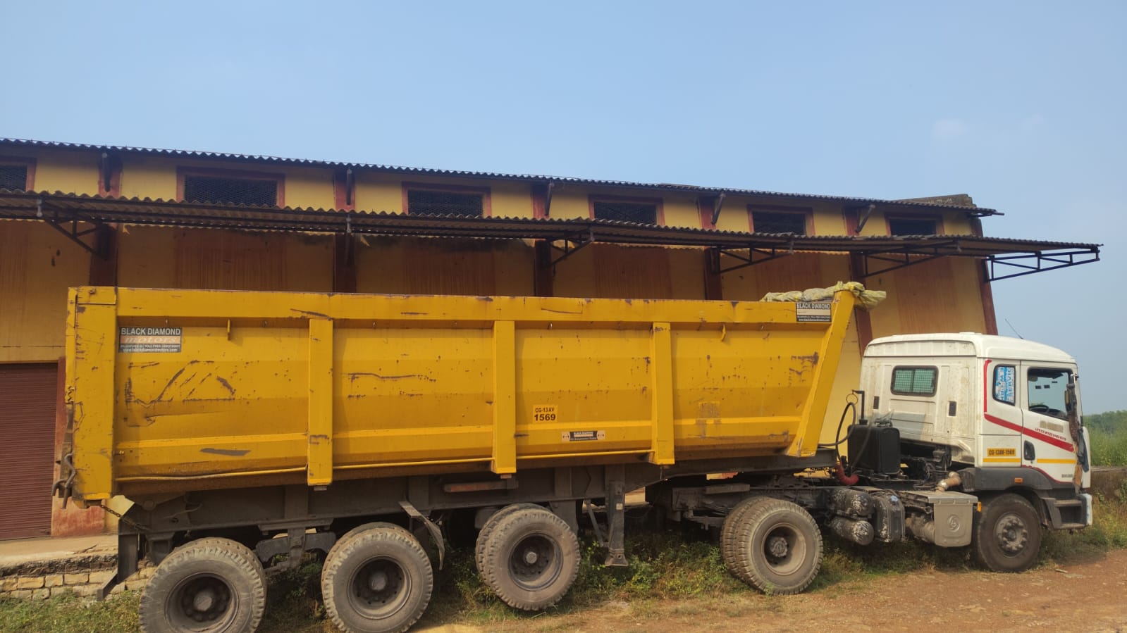TRUCK for sale in KUDEKELA Jindal Industrial Park — photo 3