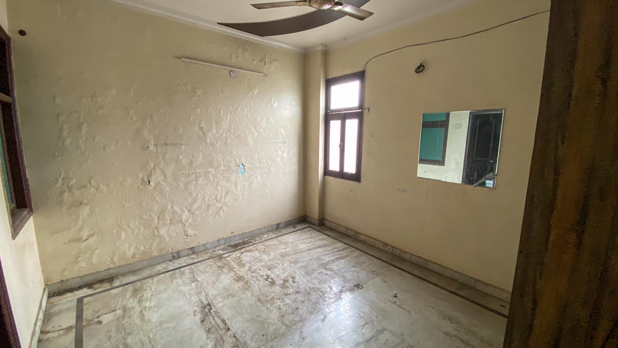 1350 square feet Flat for sale in Bhajanpura New Delhi — photo 9