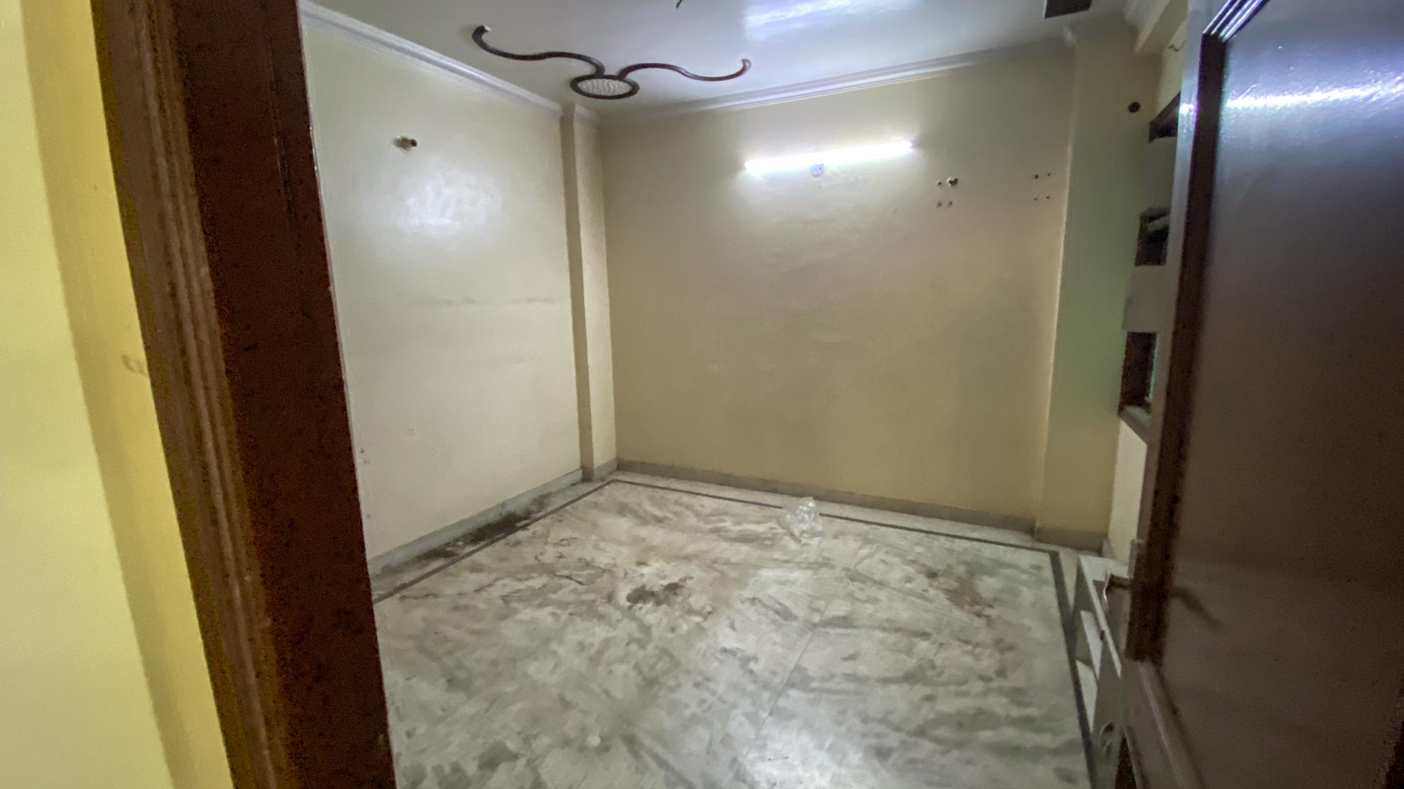 1350 square feet Flat for sale in Bhajanpura New Delhi — photo 13