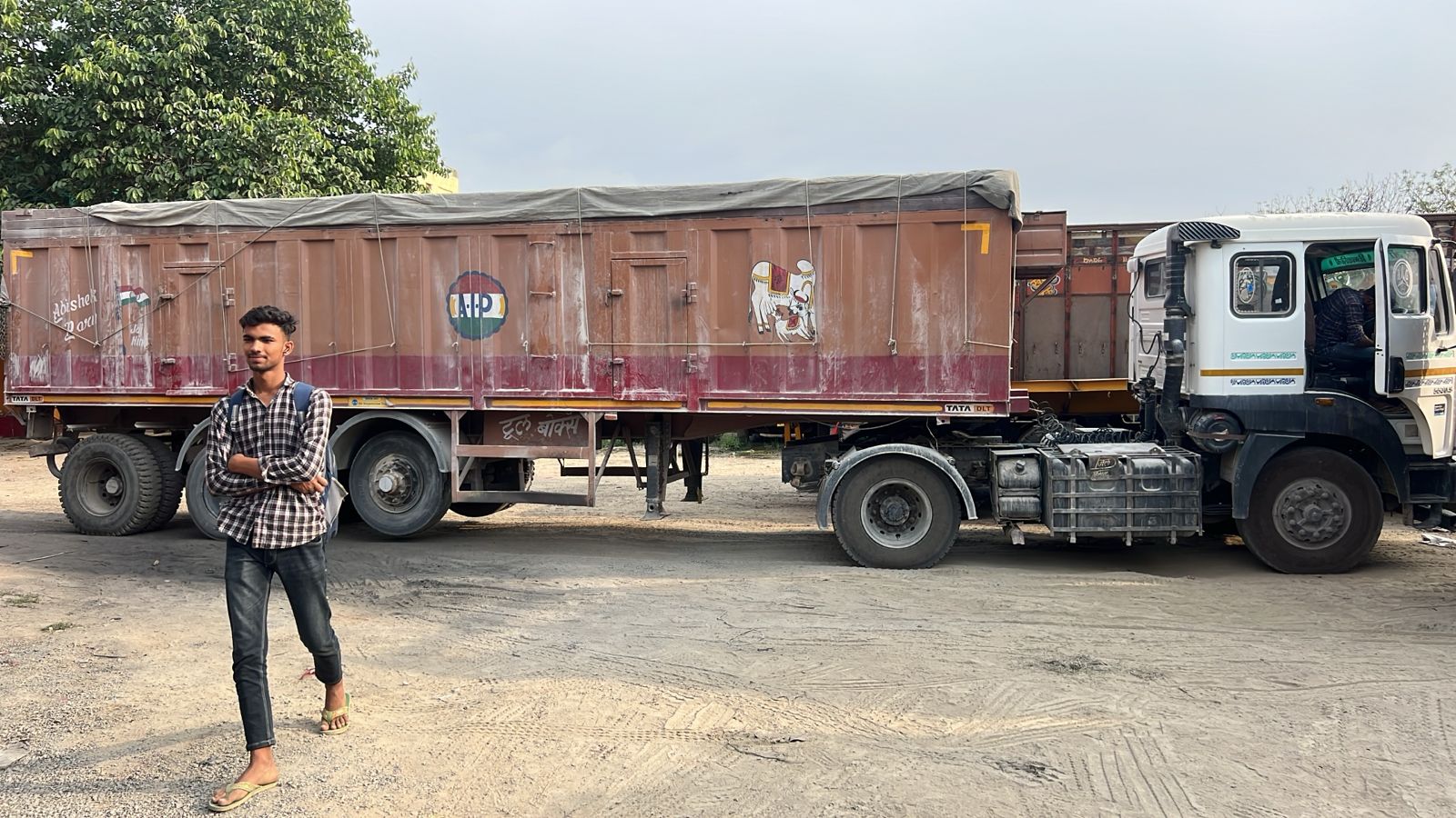 Commercial Vehicle Truck for sale in Churk Ghurma — photo 1
