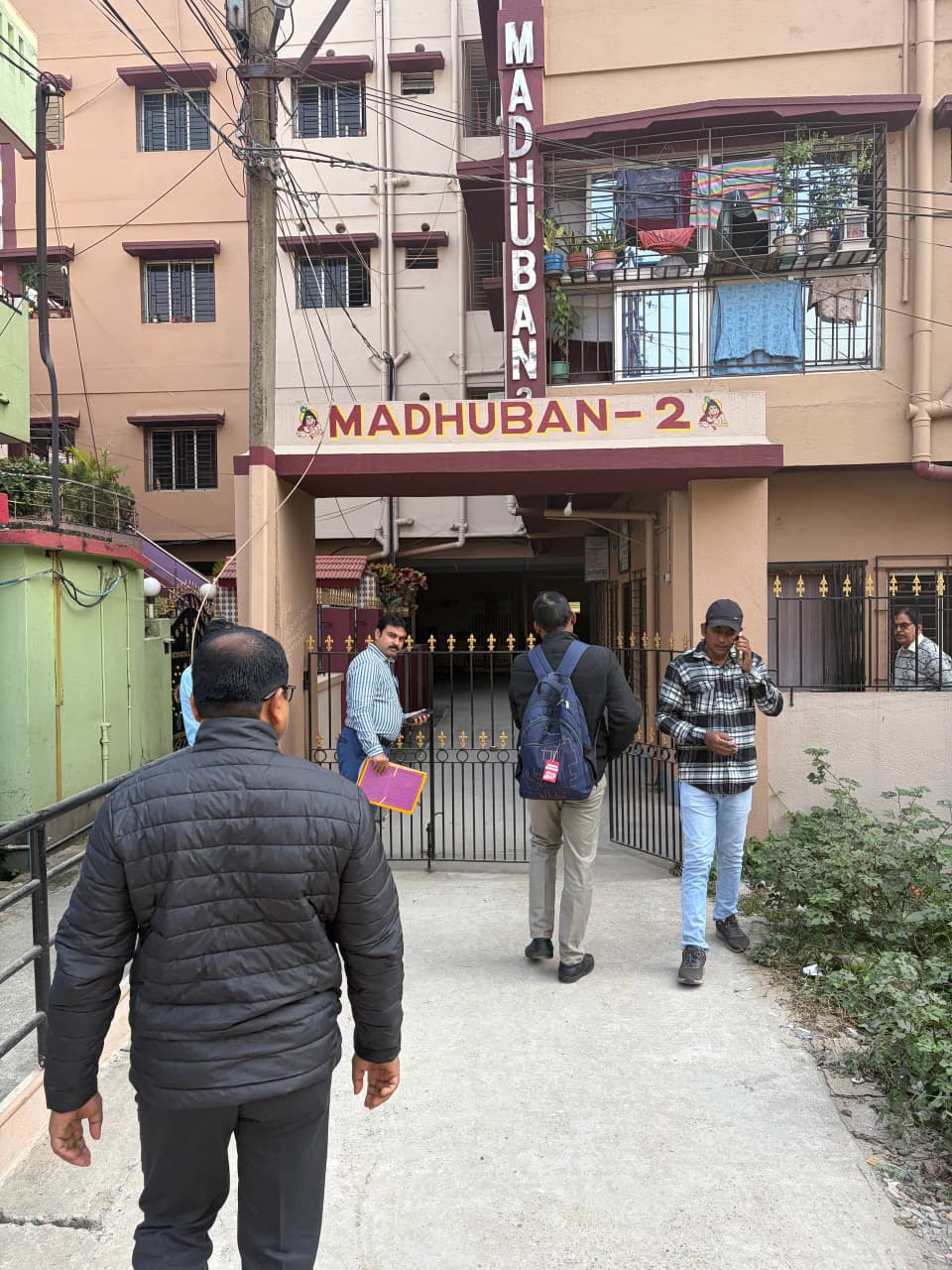 884 square feet Flat for sale in Mahiari — photo 3