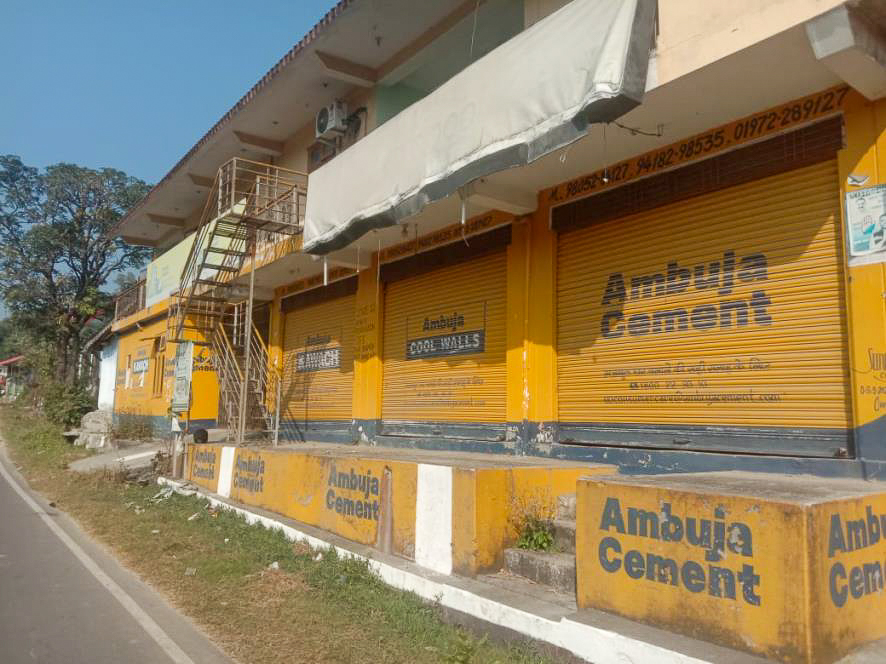 236 square meter Shops for sale in Tikka Baroli , Tappa Bani Hamirpur — photo 1