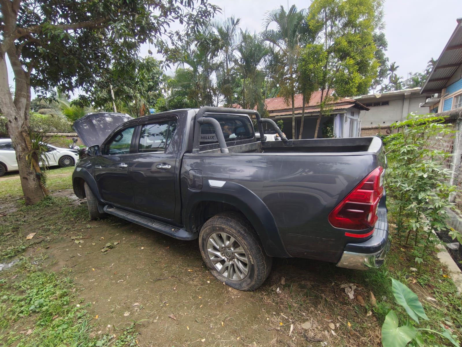 TOYOTA HILUX HIGH MT for sale in Dimapur — photo 3