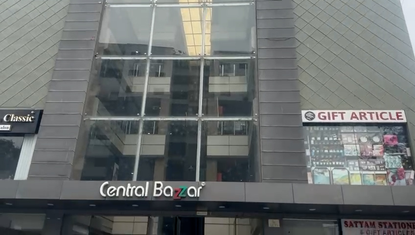 Shops for sale in vesu Surat — photo 1