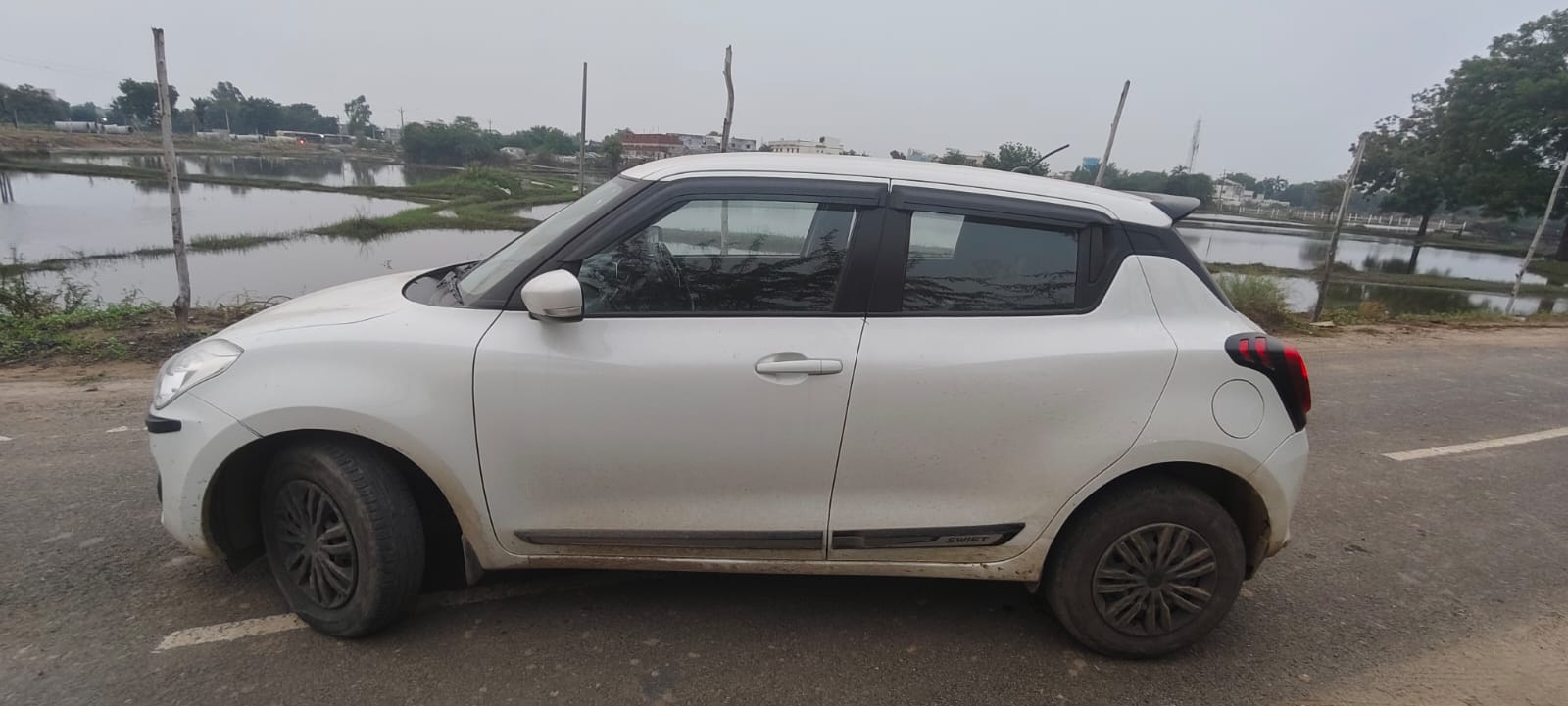 2024 Maruti Suzuki Swift VXi Hatchback 2 years for sale in Vishal Parking Ahmedabad — photo 3