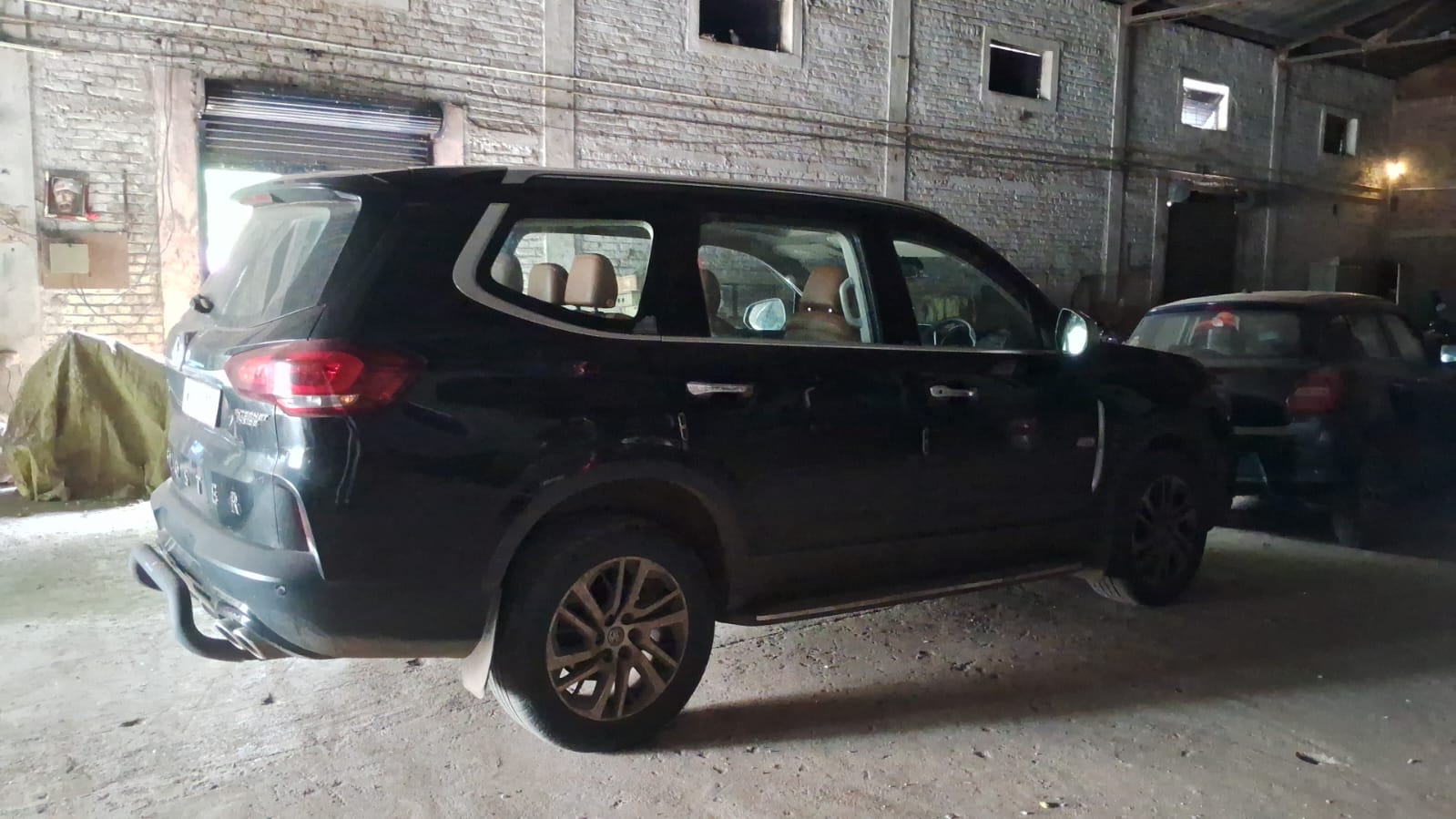 2023 MG Gloster Savvy 6-Seater 4x4 SUV 3 years for sale in JALGAON Jalgaon — photo 6