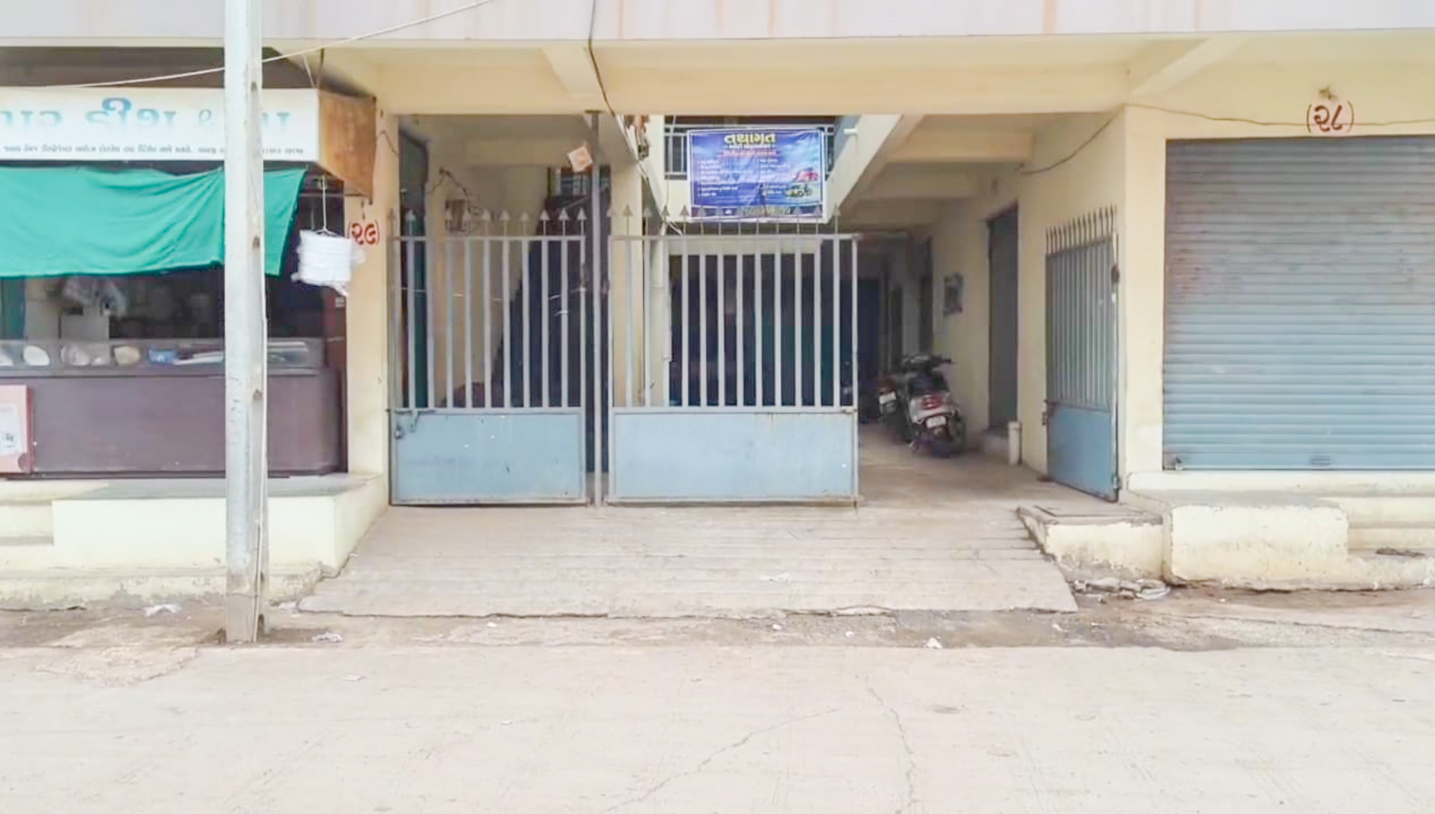 115.24 square meter Shops for sale in HALVAD Halvad — photo 12