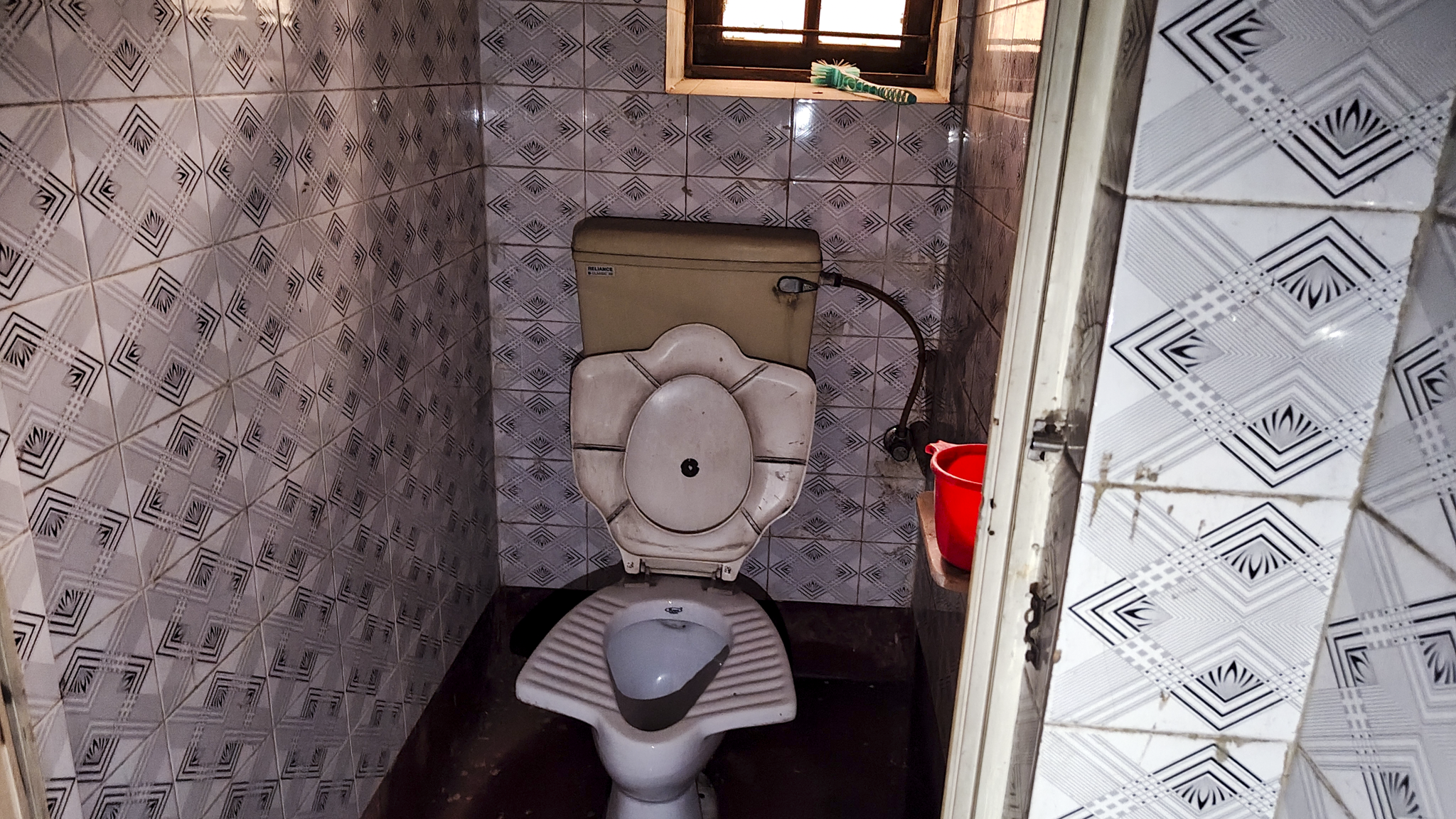 900 square feet Flat for sale in Kolkata — photo 16