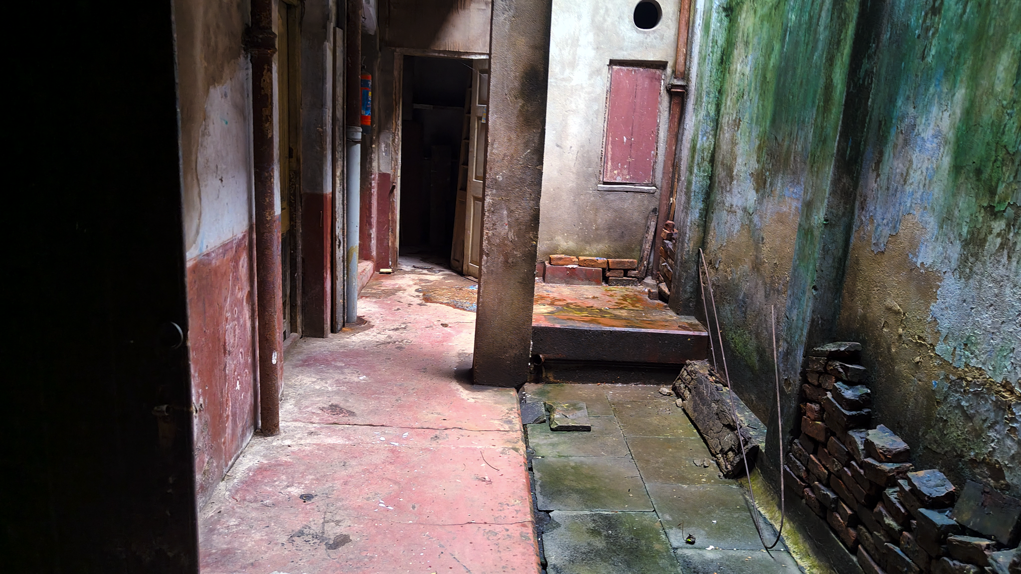 900 square feet Flat for sale in Kolkata — photo 5